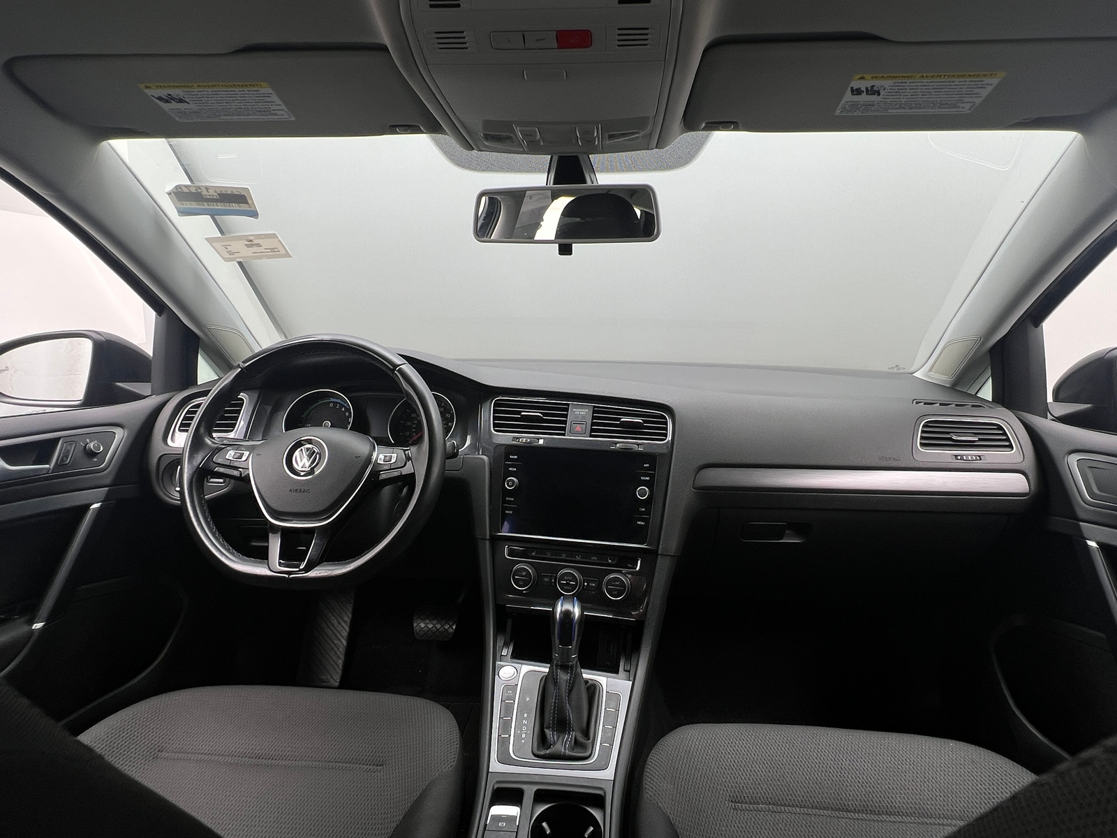 Thumbnail: 2019 Volkswagen e-Golf - 3