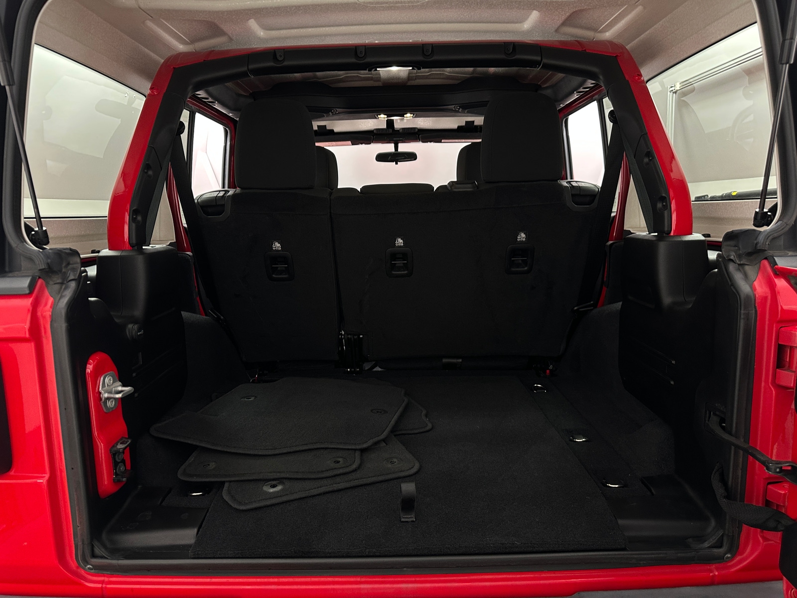 Thumbnail: 2019 Jeep Wrangler - 7