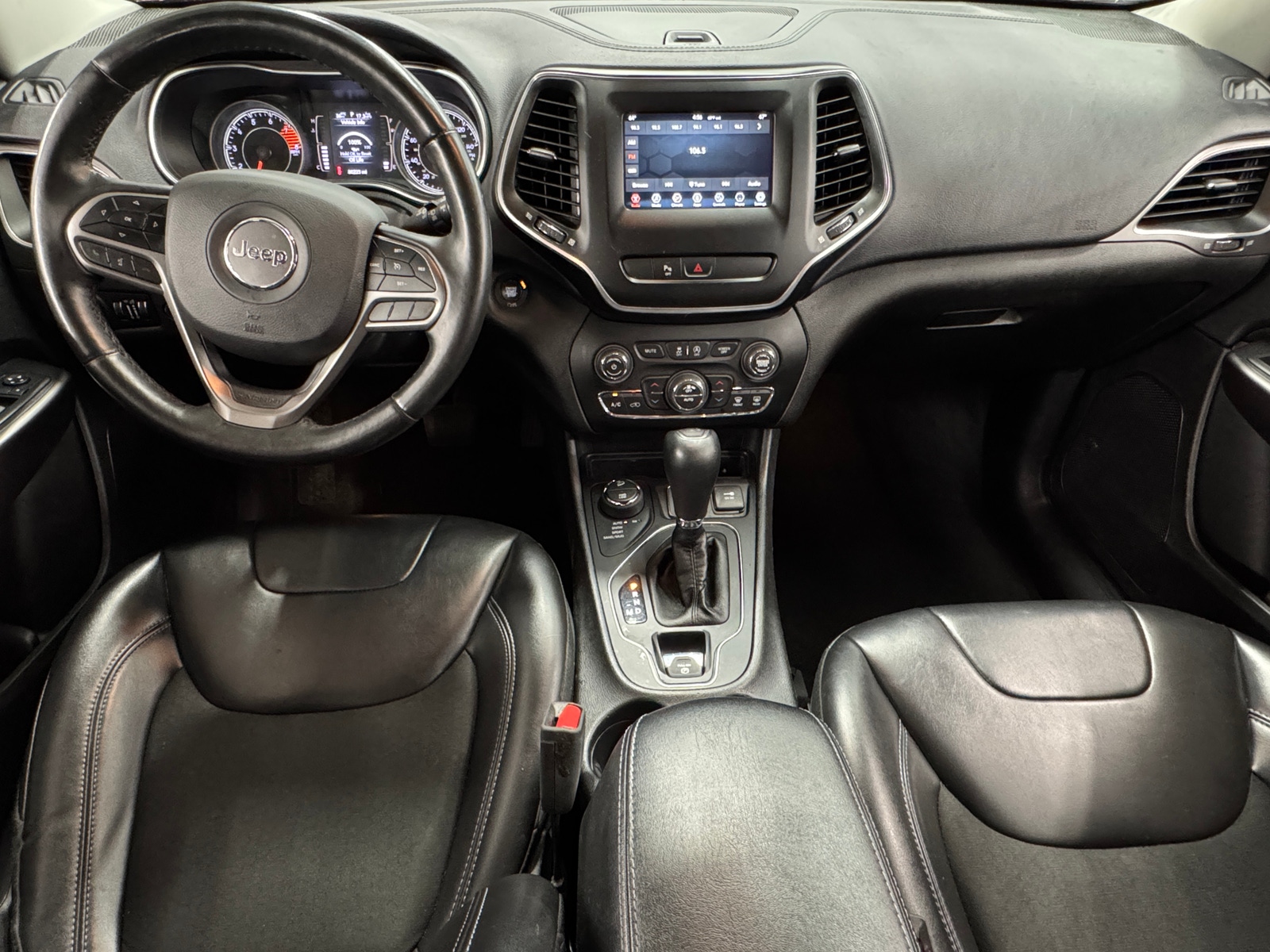 Thumbnail: 2019 Jeep Cherokee - 3