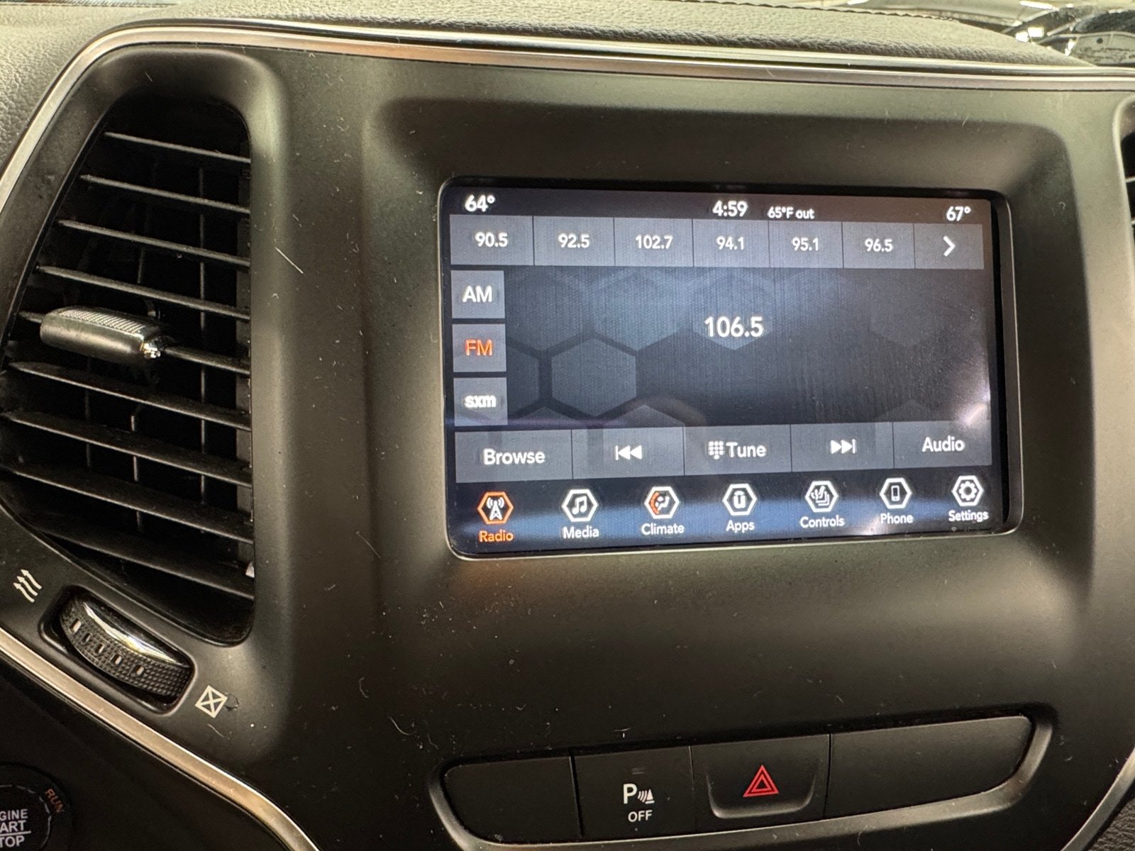 Thumbnail: 2019 Jeep Cherokee - 4