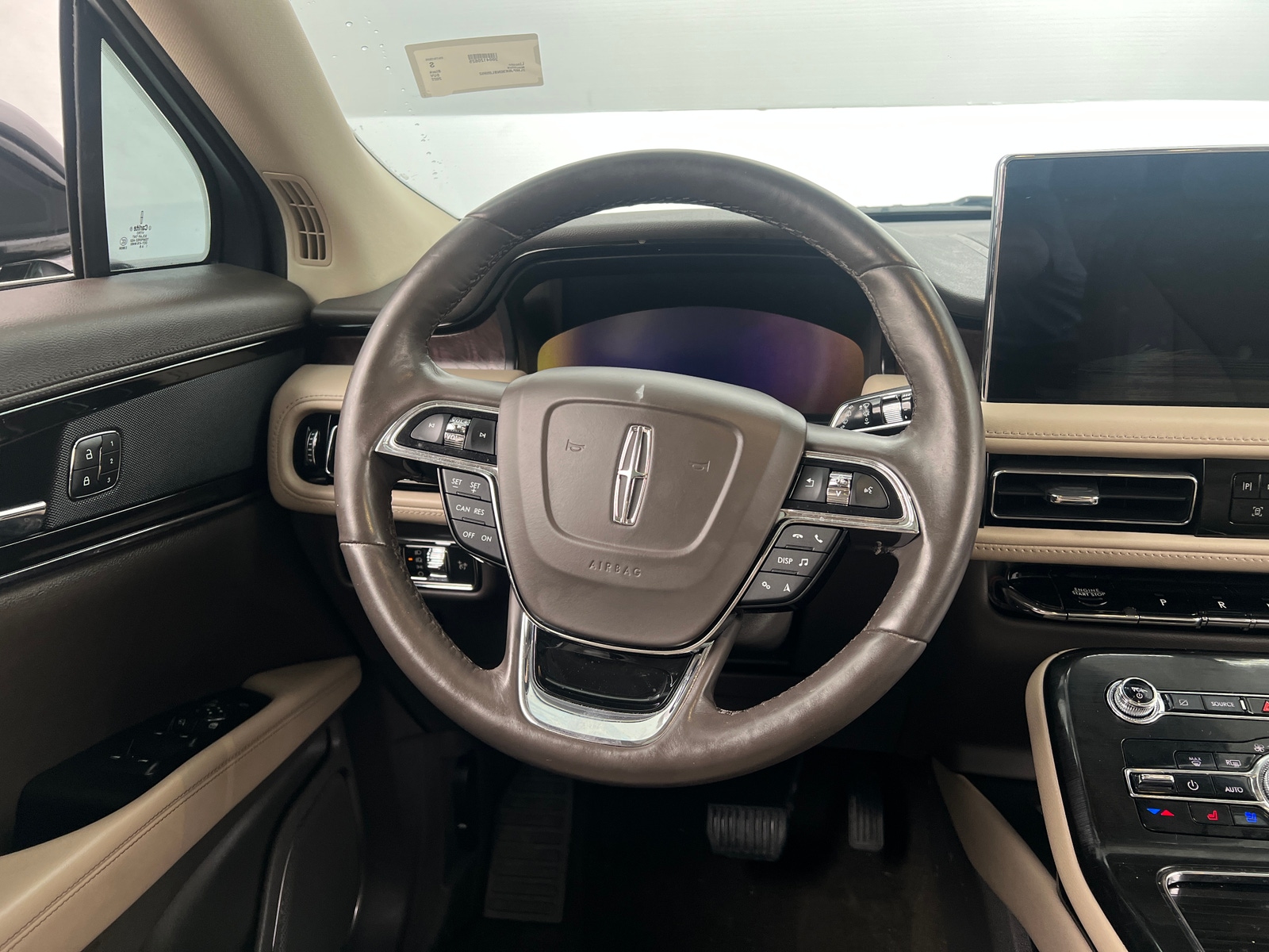 Thumbnail: 2022 Lincoln Nautilus - 4