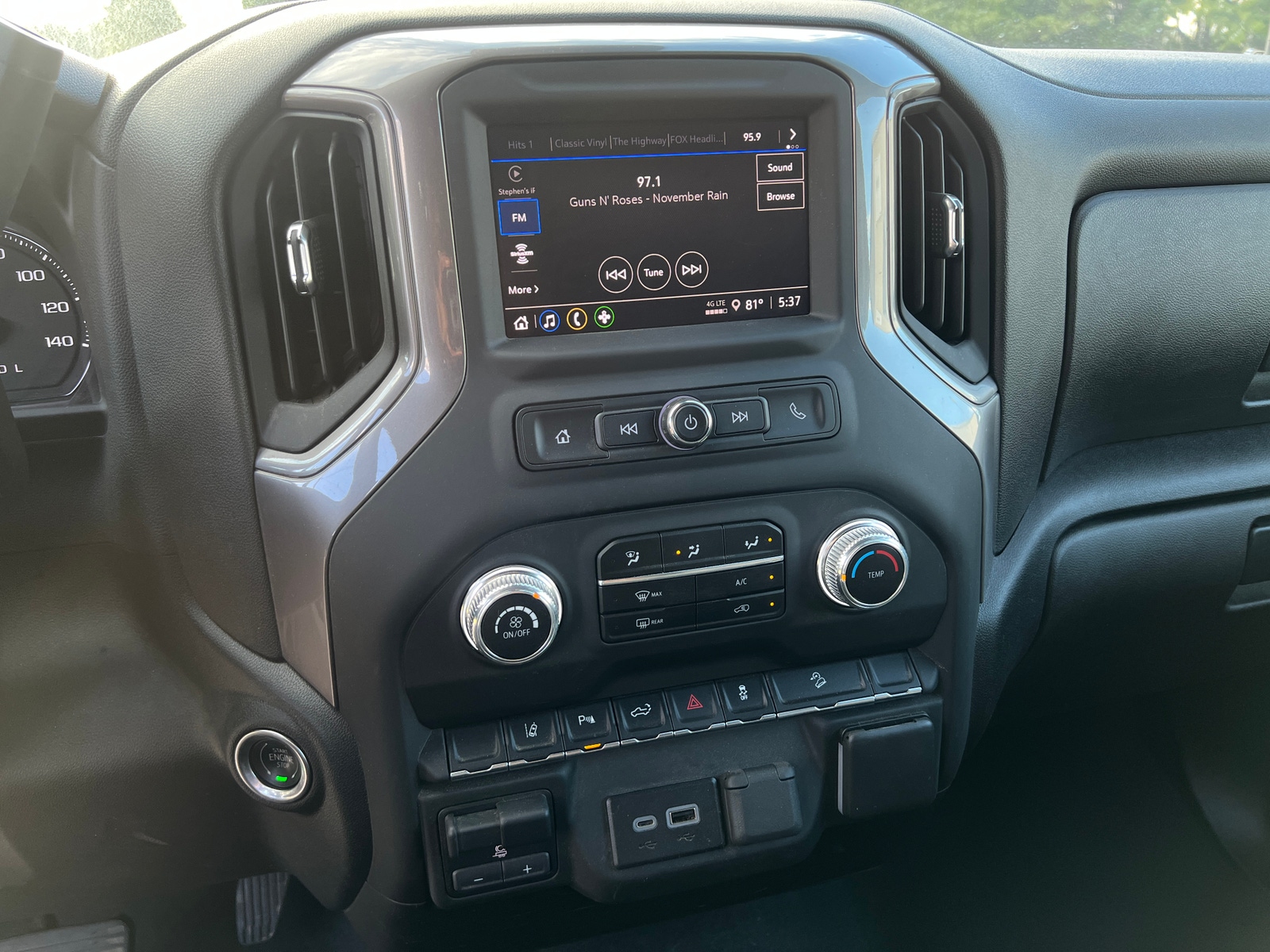 Thumbnail: 2024 GMC Sierra 3500 - 4