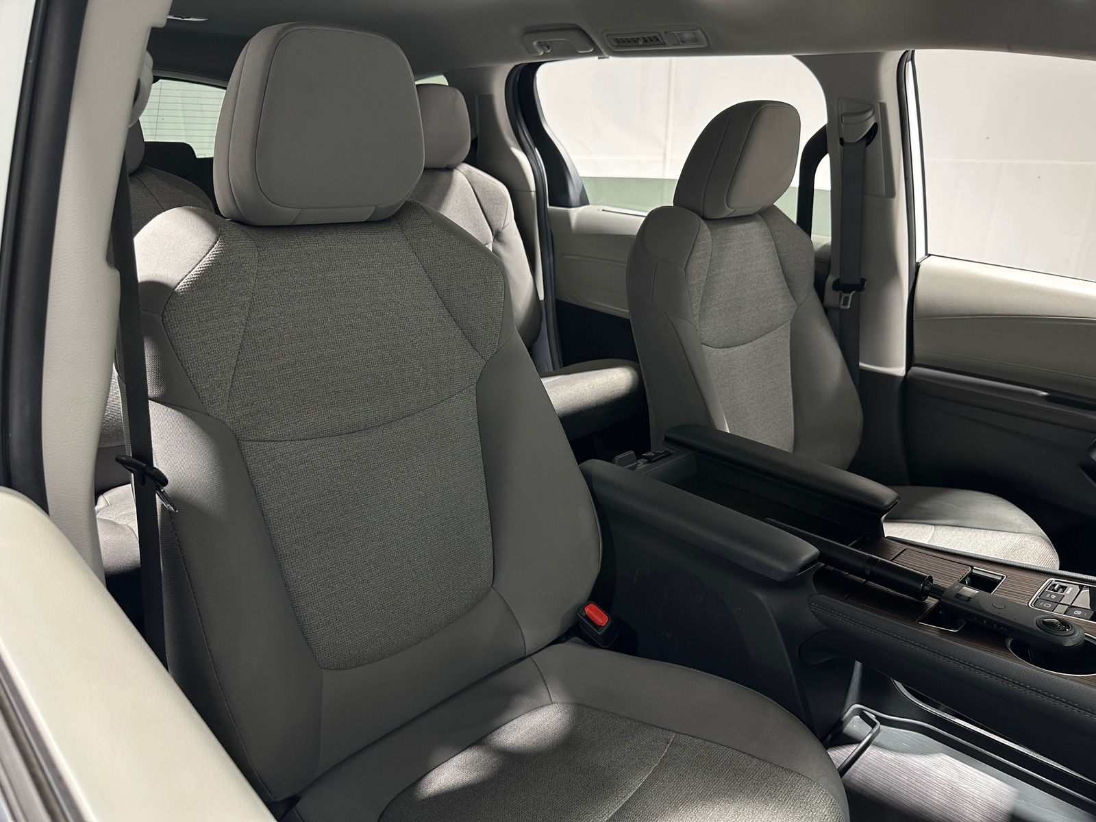 Thumbnail: 2024 Toyota Sienna - 2