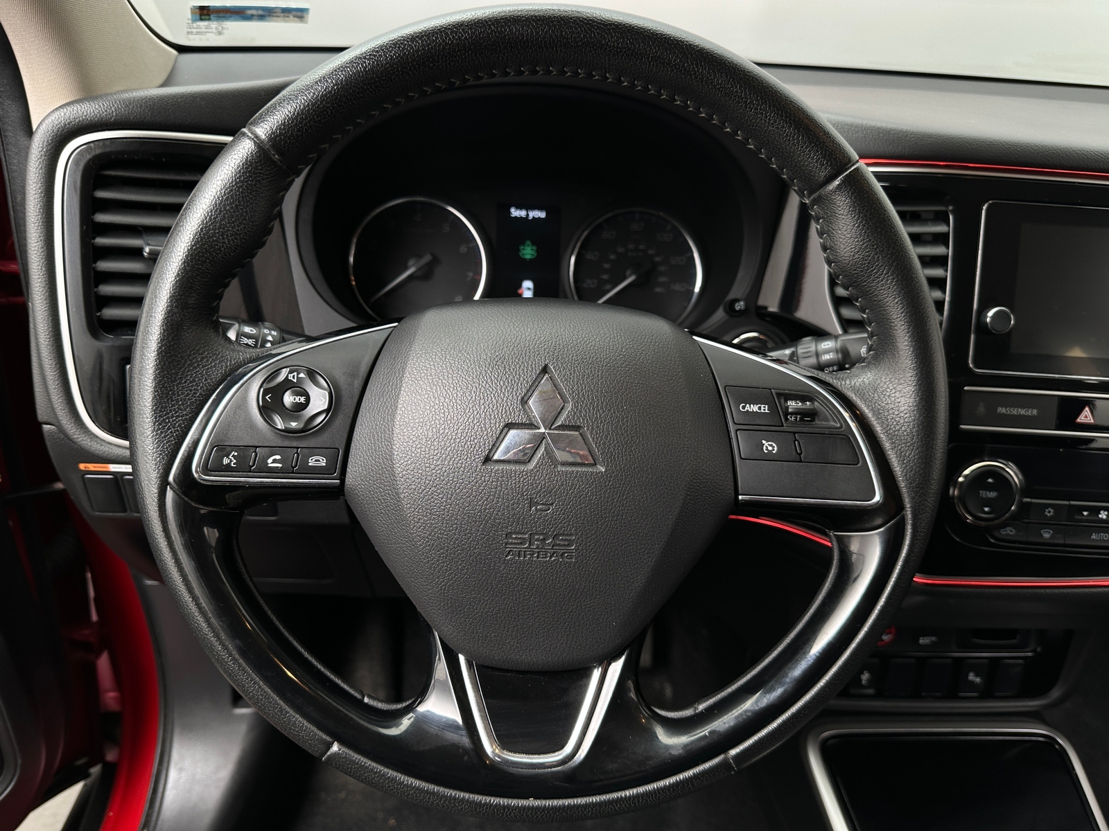 Thumbnail: 2019 Mitsubishi Outlander - 4