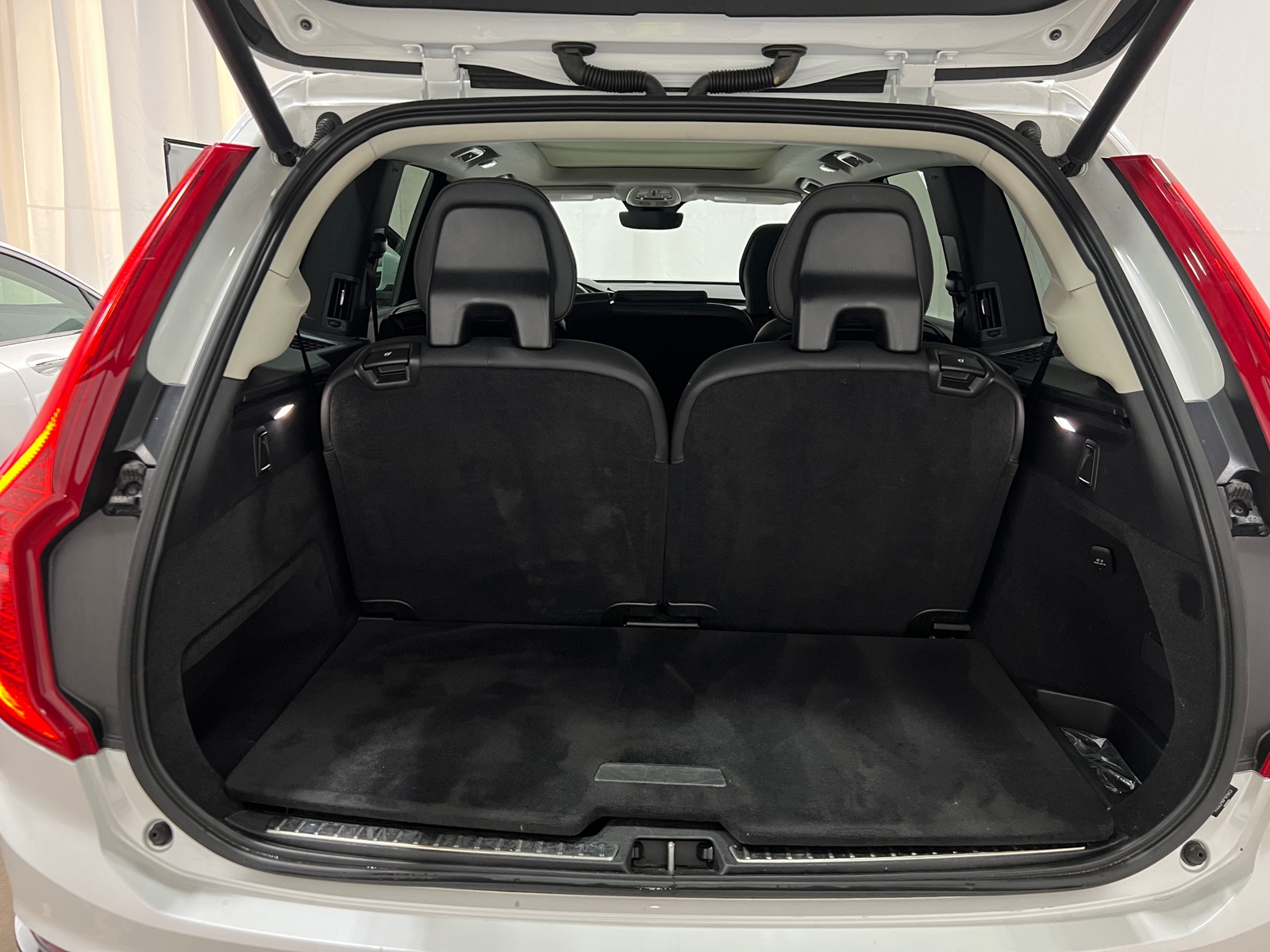 Thumbnail: 2023 Volvo XC90 - 6