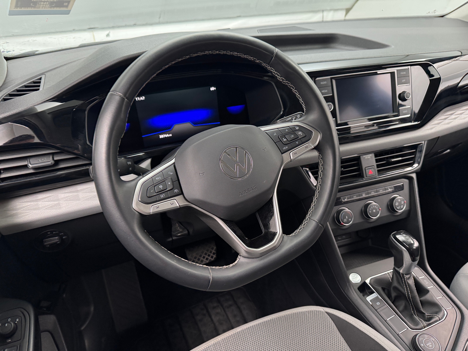 Thumbnail: 2022 Volkswagen Taos - 5