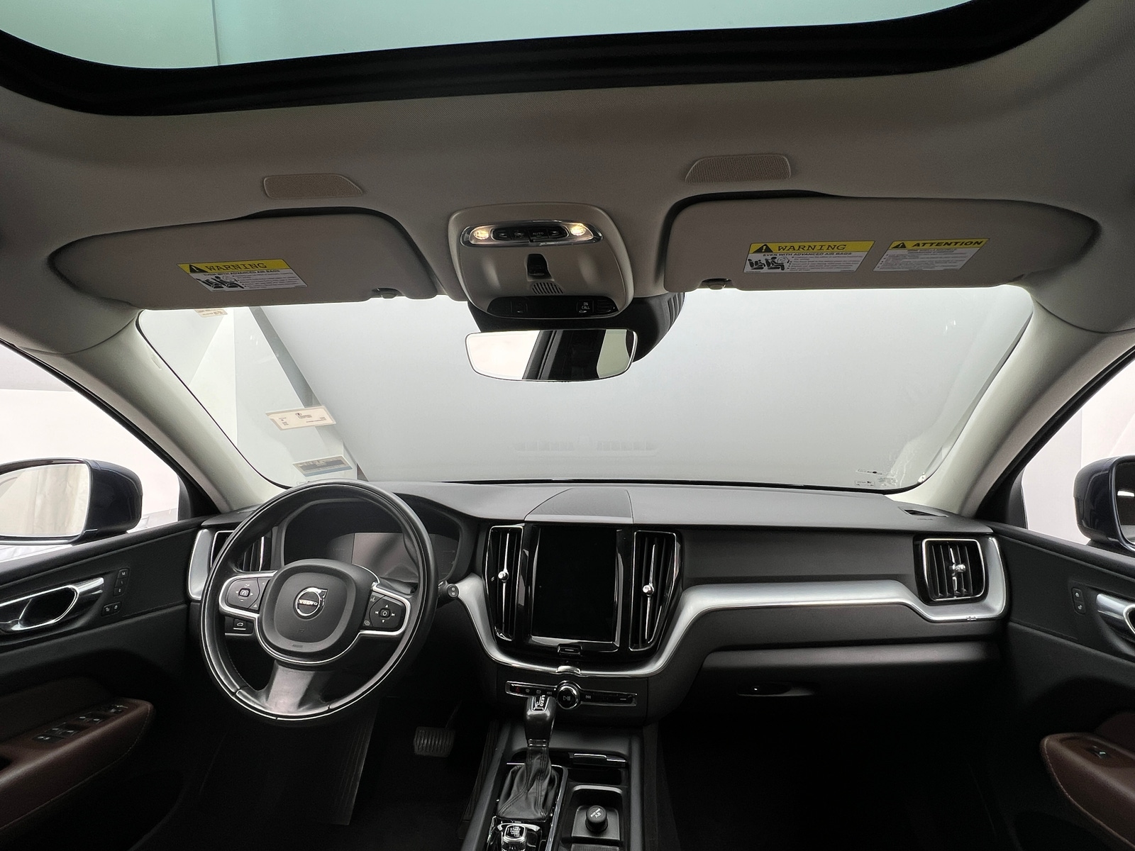 Thumbnail: 2018 Volvo XC60 - 2