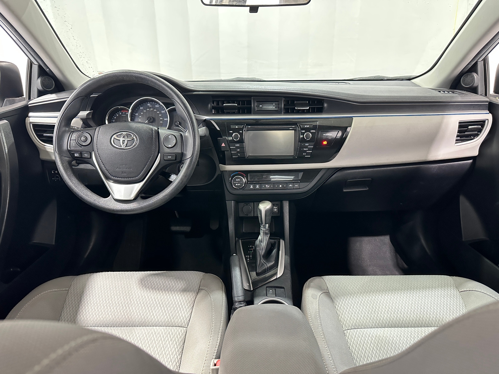 Thumbnail: 2016 Toyota Corolla - 3