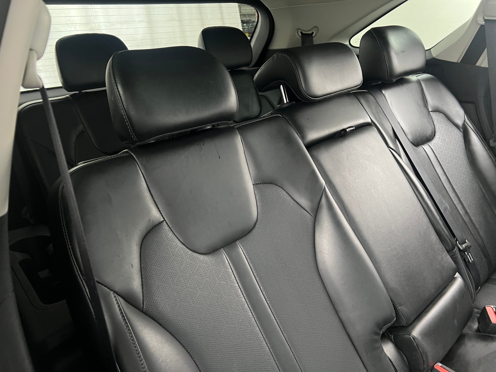 Thumbnail: 2023 Kia Sorento - 5