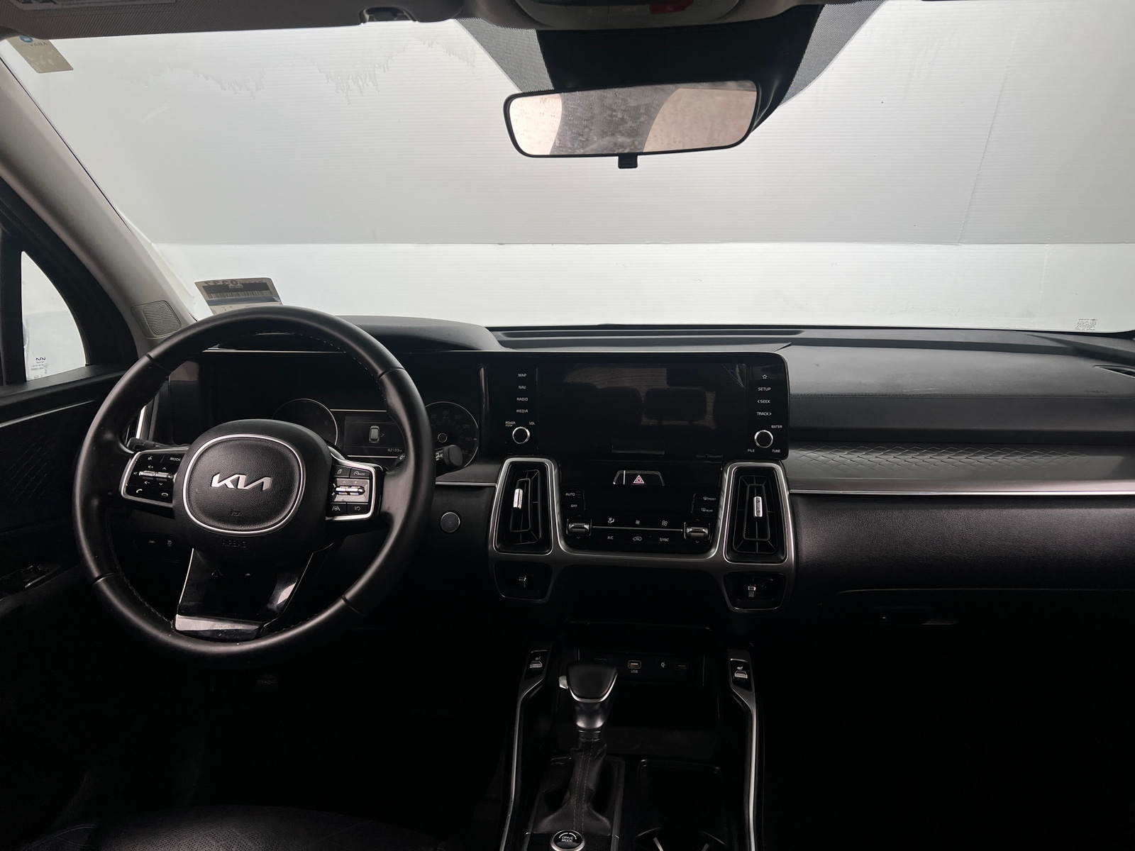 Thumbnail: 2023 Kia Sorento - 2