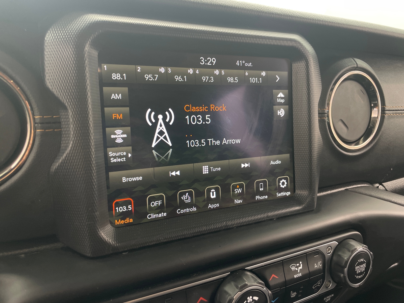 Thumbnail: 2021 Jeep Wrangler - 3