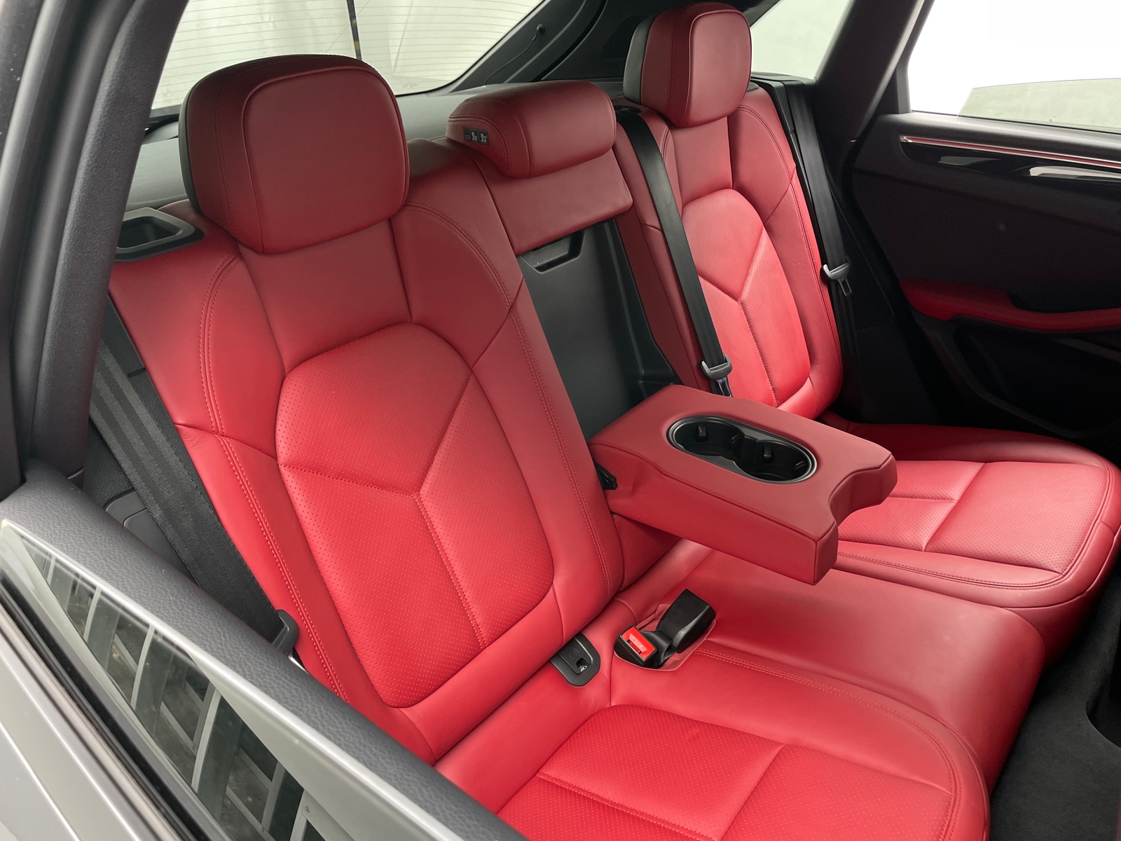 Thumbnail: 2017 Porsche Macan - 5