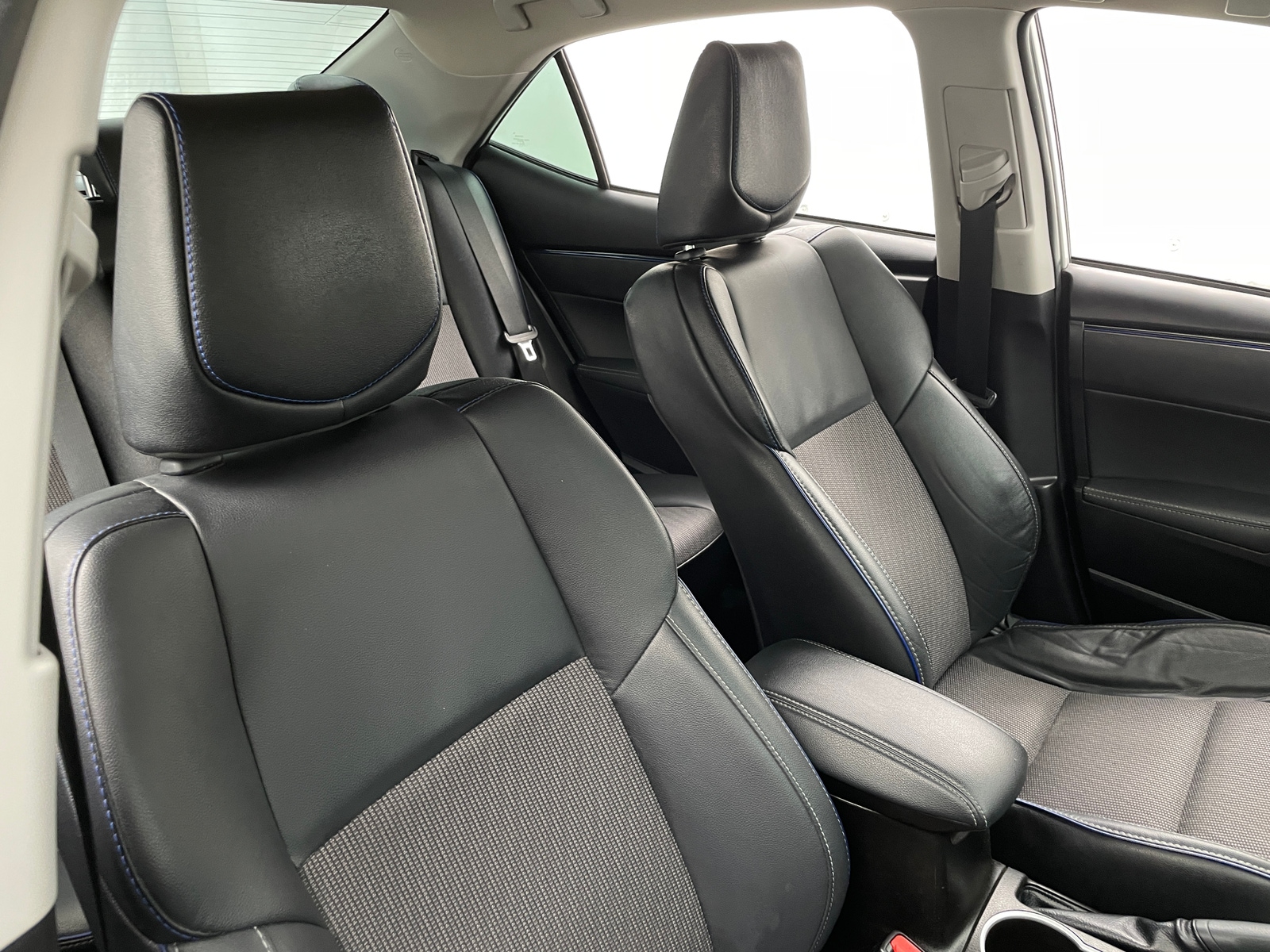 Thumbnail: 2018 Toyota Corolla - 2