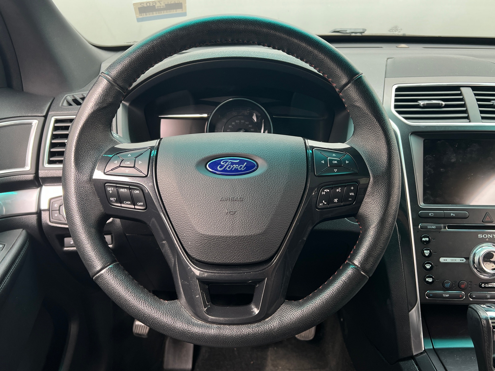 Thumbnail: 2017 Ford Explorer - 4
