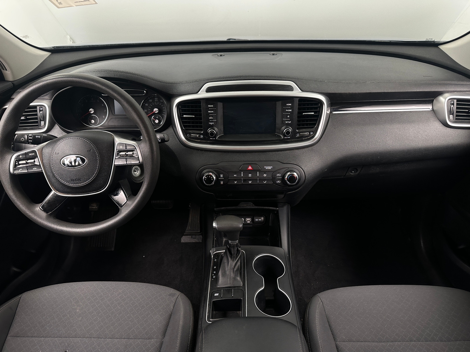 Thumbnail: 2019 Kia Sorento - 3