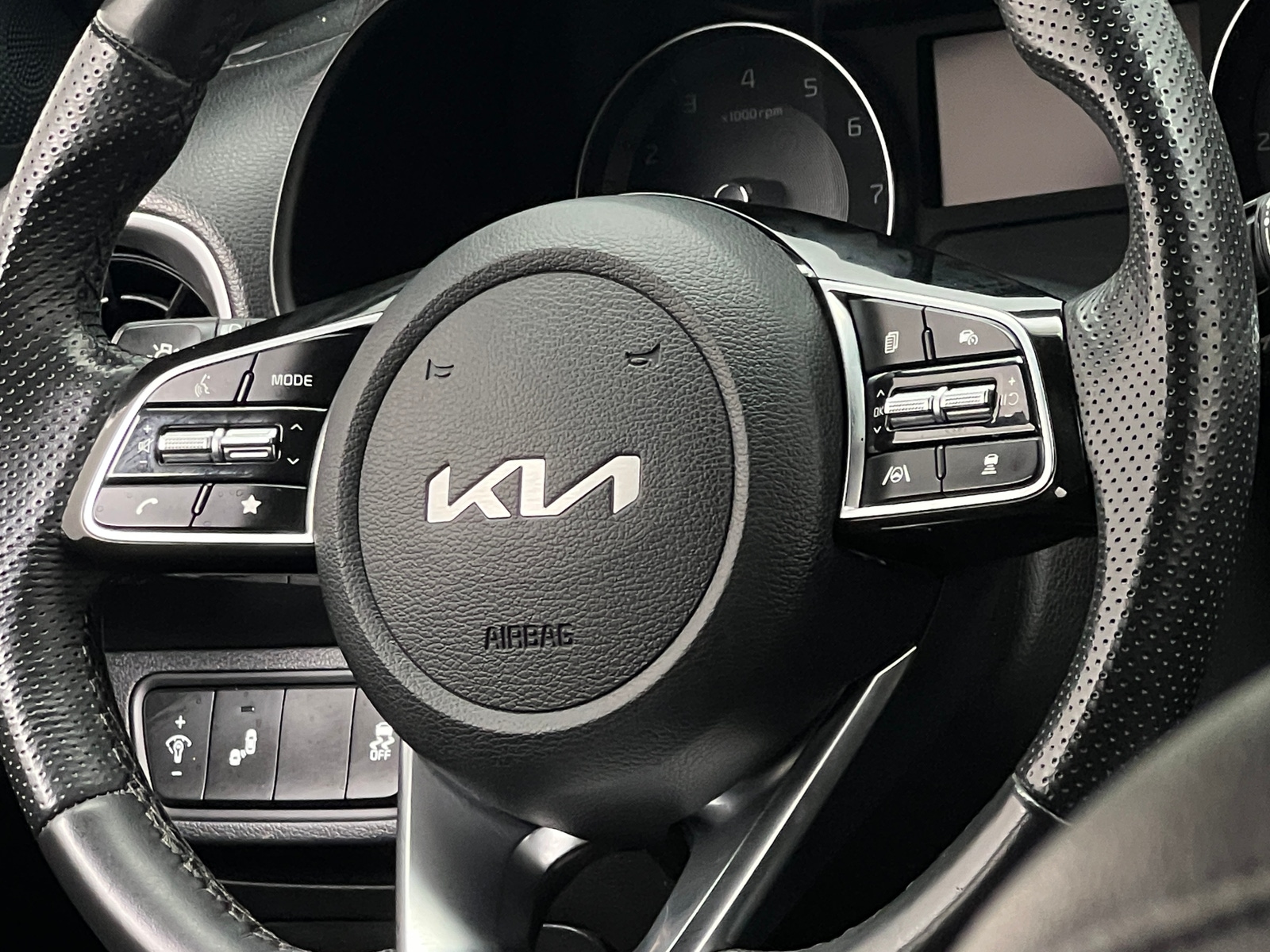 Thumbnail: 2022 Kia Forte - 5