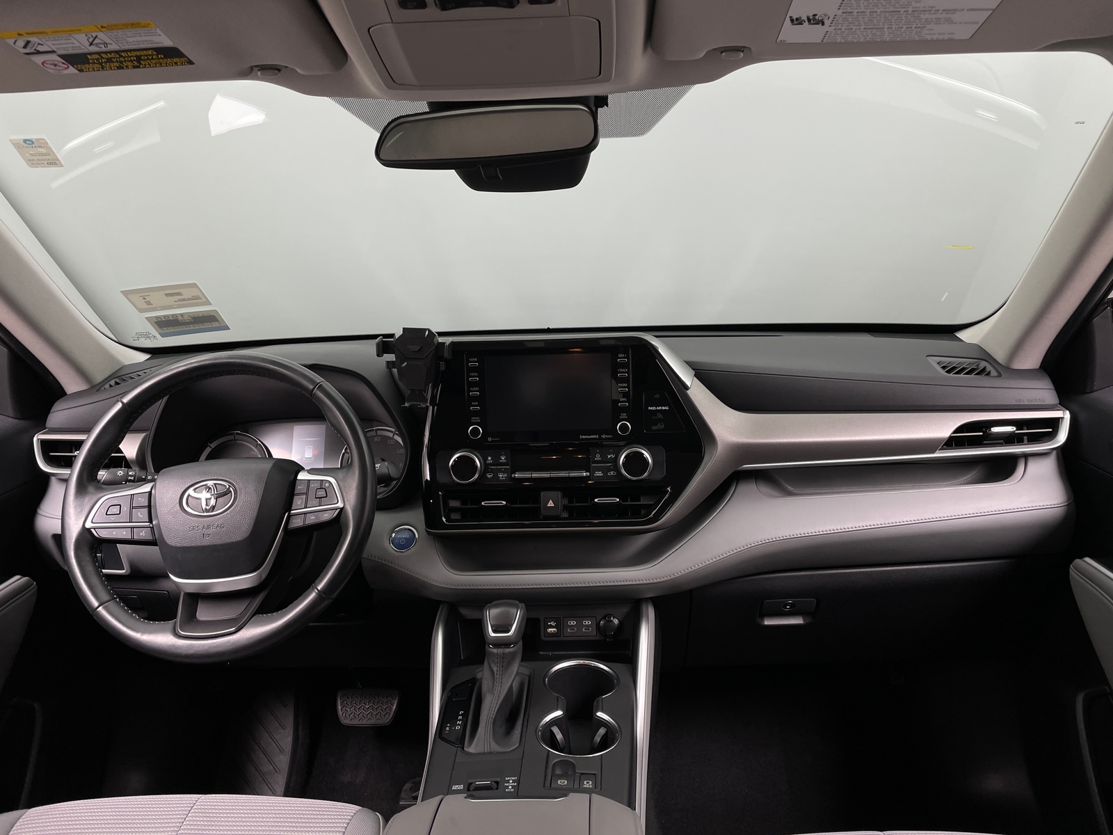 Thumbnail: 2022 Toyota Highlander - 3