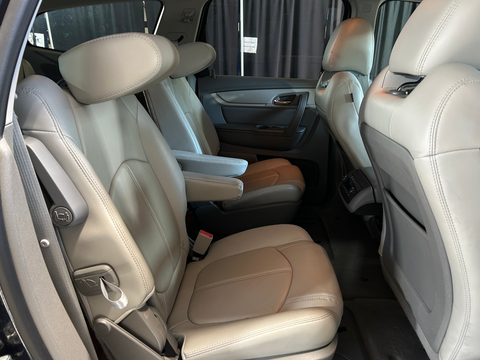 Thumbnail: 2017 Chevrolet Traverse - 6