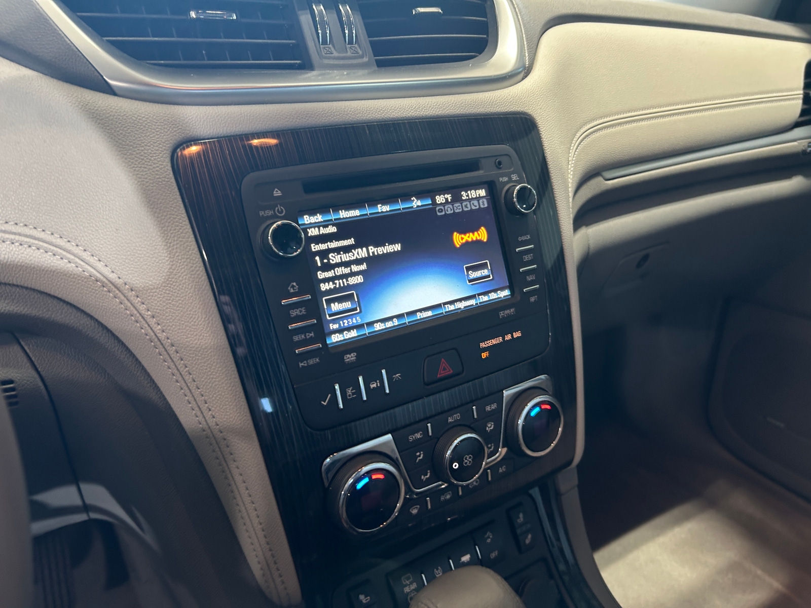 Thumbnail: 2017 Chevrolet Traverse - 4