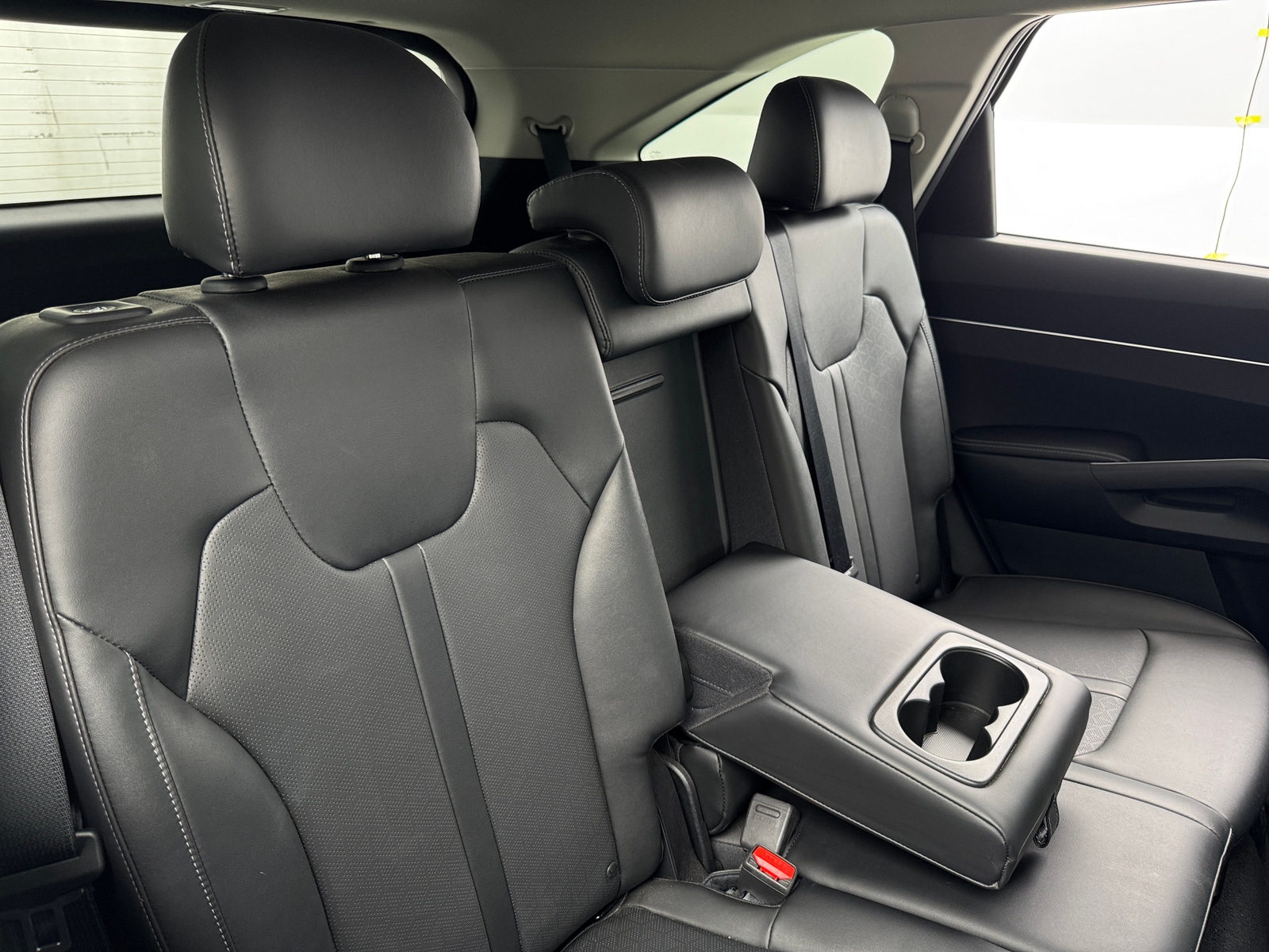 Thumbnail: 2022 Kia Sorento - 5