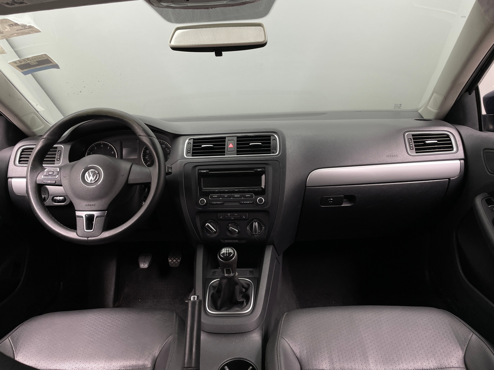 Thumbnail: 2014 Volkswagen Jetta - 3