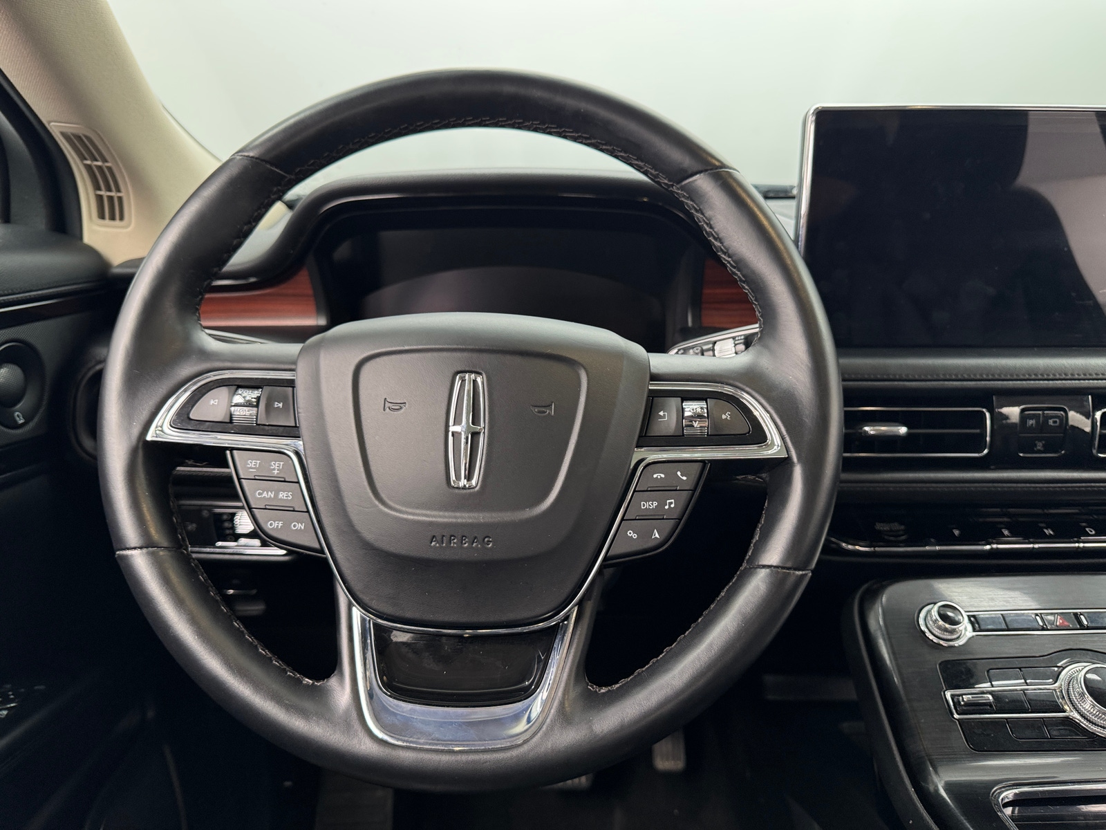Thumbnail: 2021 Lincoln Nautilus - 4