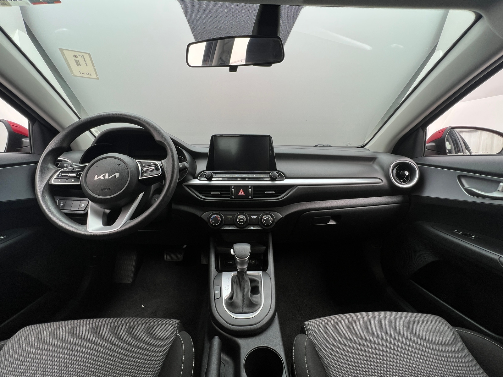 Thumbnail: 2024 Kia Forte - 3