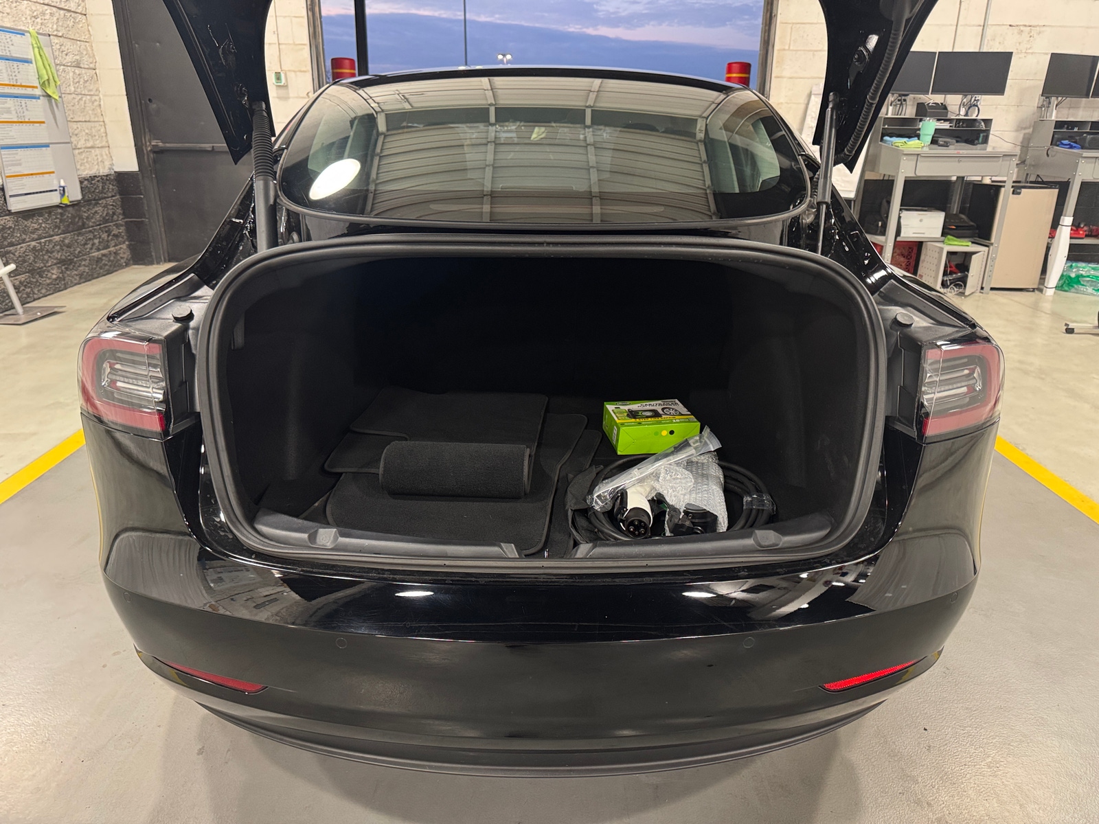 Thumbnail: 2022 Tesla Model 3 - 5