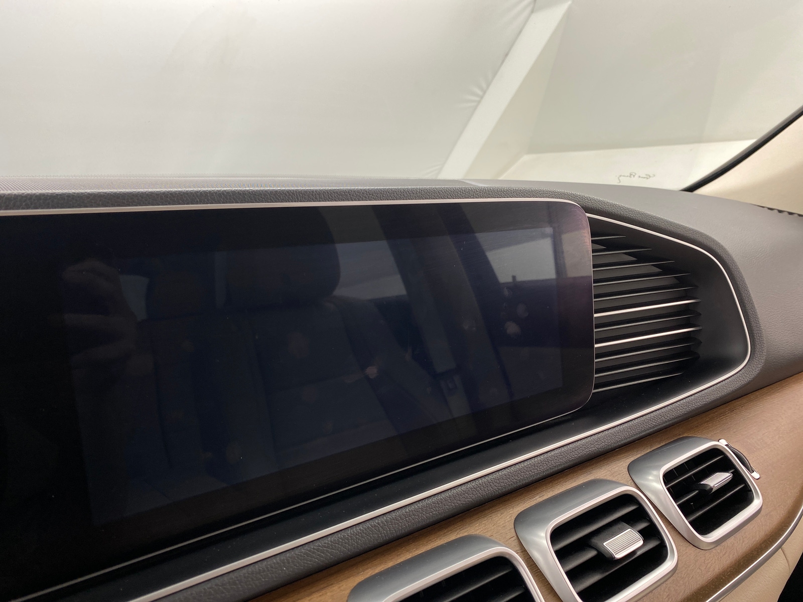 Thumbnail: 2020 Mercedes-Benz GLE - 3