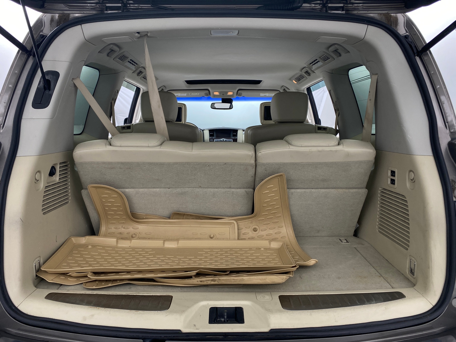Thumbnail: 2015 INFINITI QX80 - 6