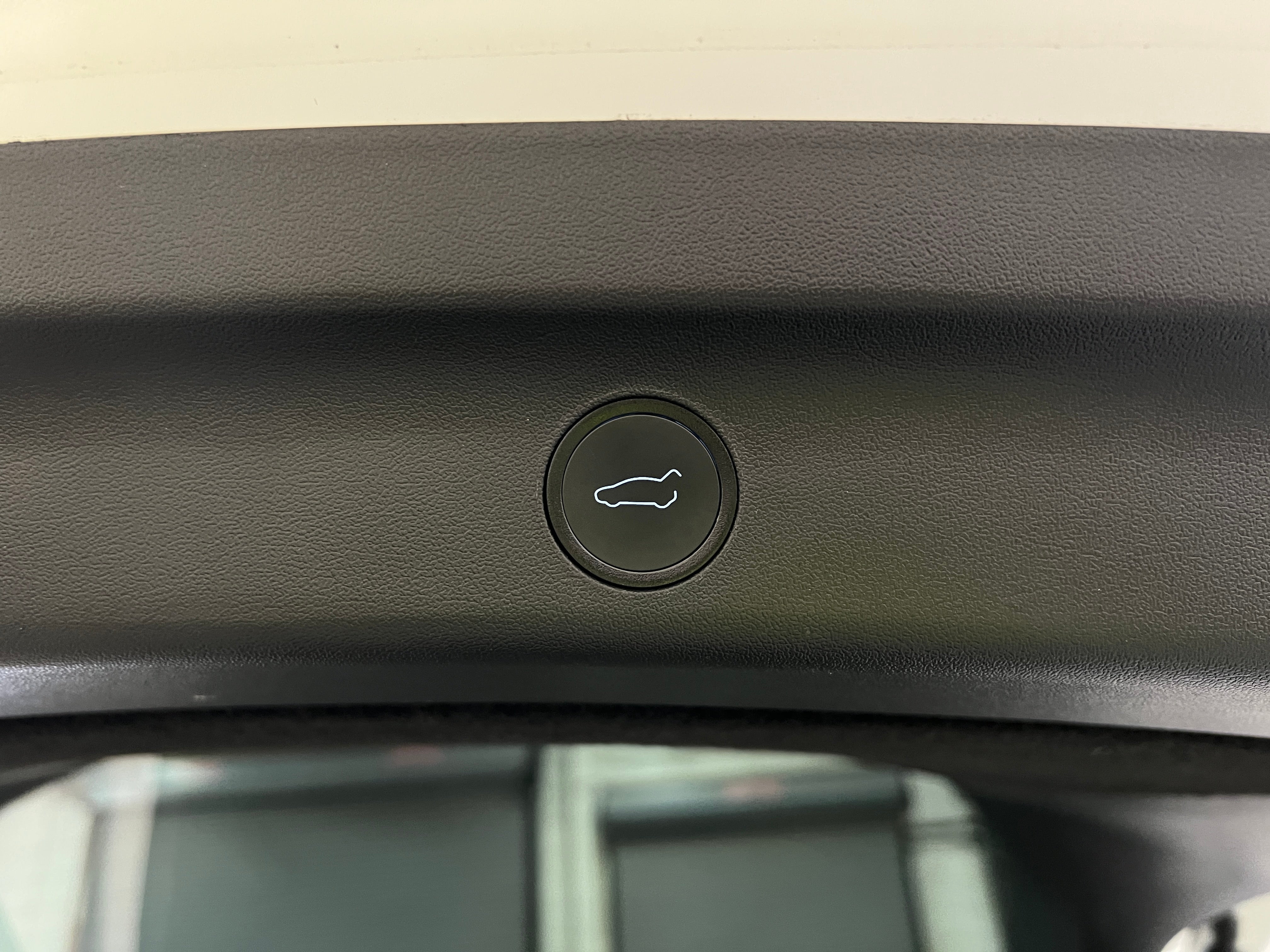 Used 2021 Tesla Model Y Long Range with VIN 5YJYGDEE0MF250422 for sale in Oak Creek, WI