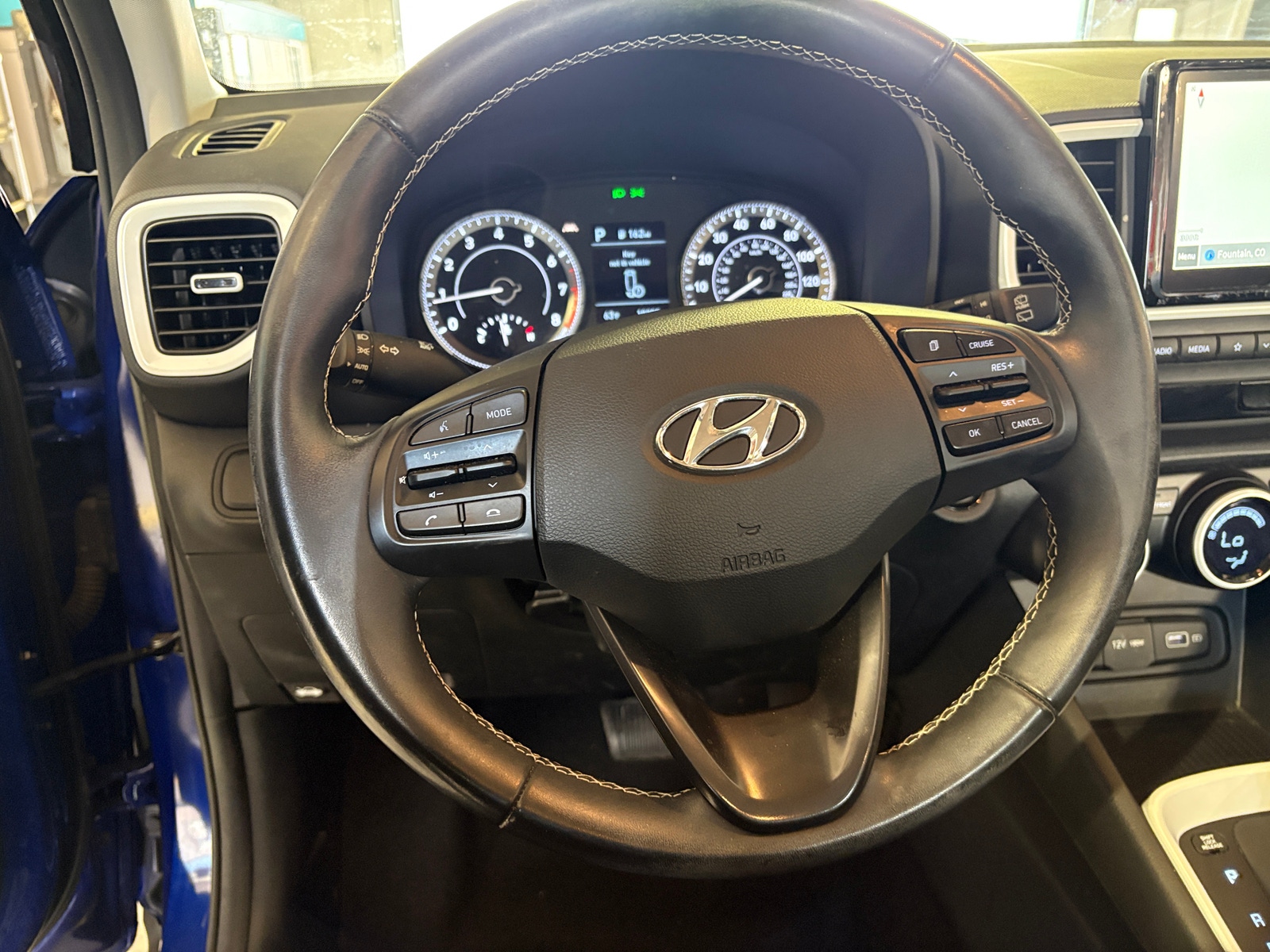 Thumbnail: 2022 Hyundai Venue - 4
