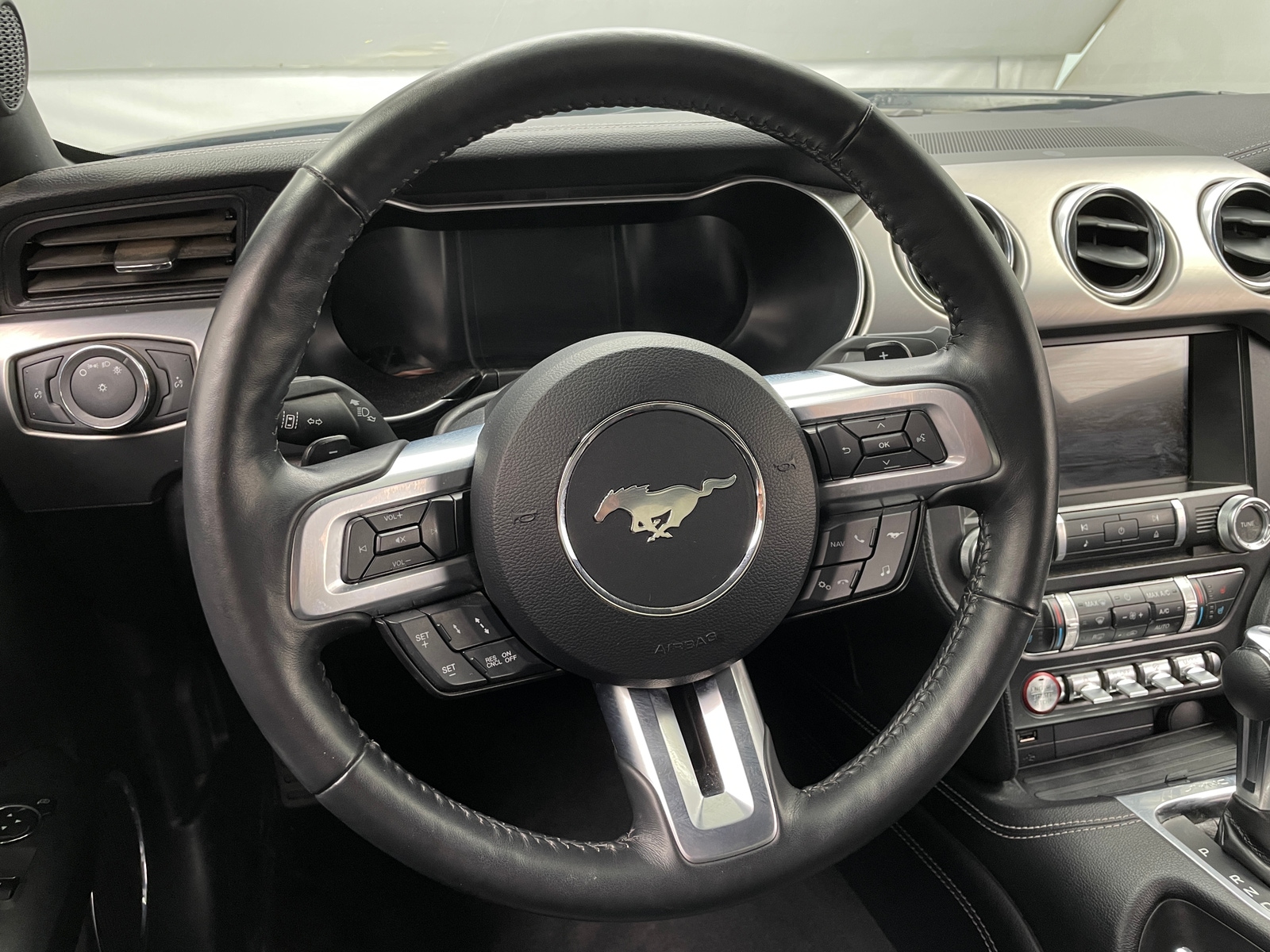 Thumbnail: 2022 Ford Mustang - 3