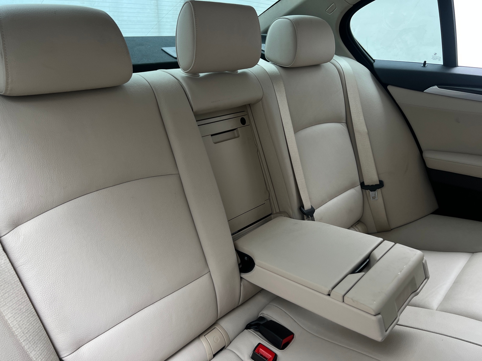 Thumbnail: 2013 BMW 5 Series - 5