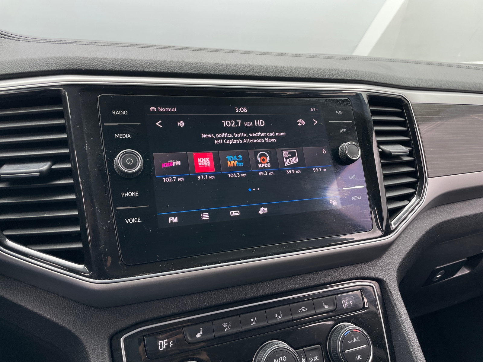 Thumbnail: 2019 Volkswagen Atlas - 3