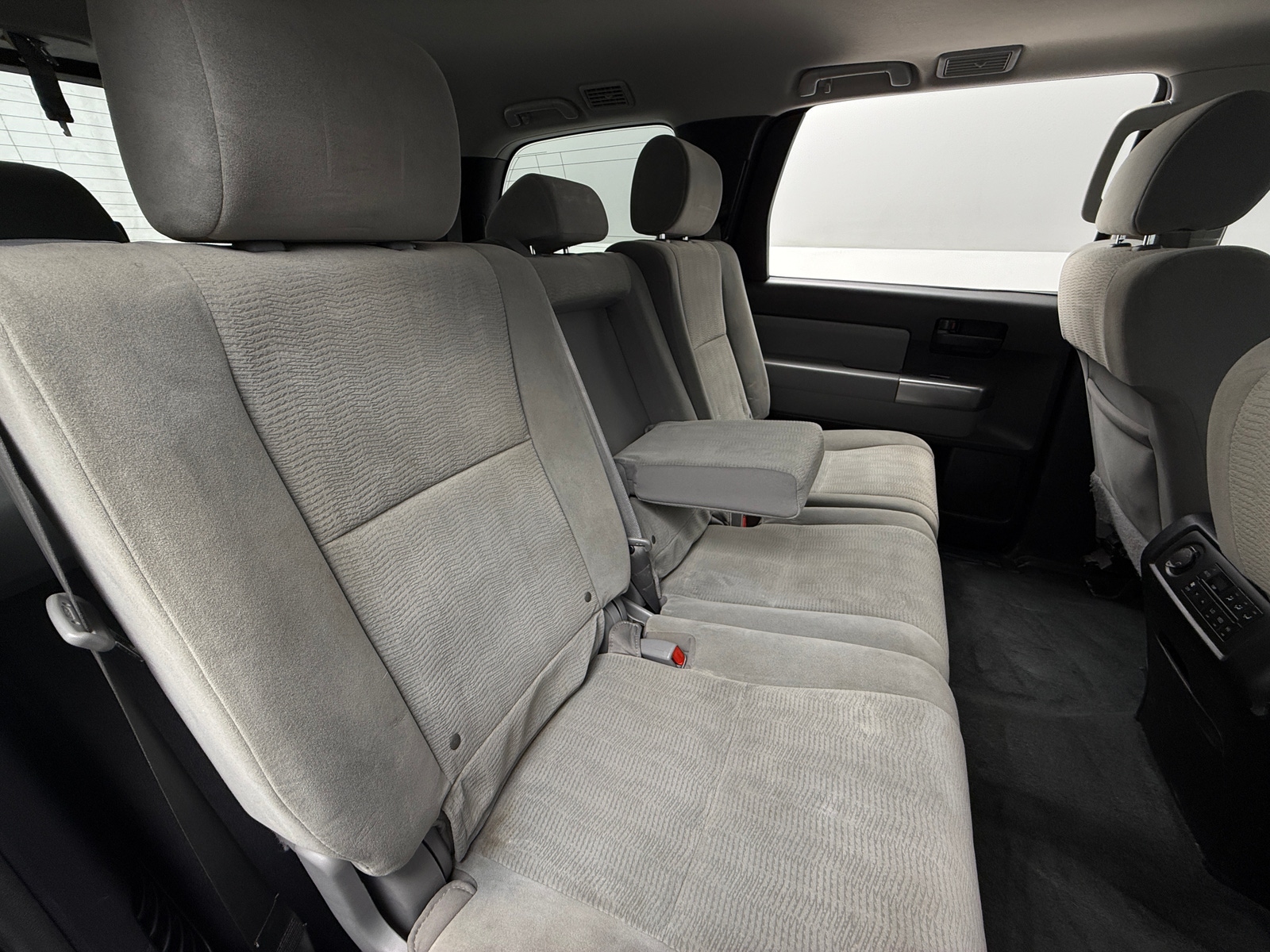 Thumbnail: 2018 Toyota Sequoia - 6