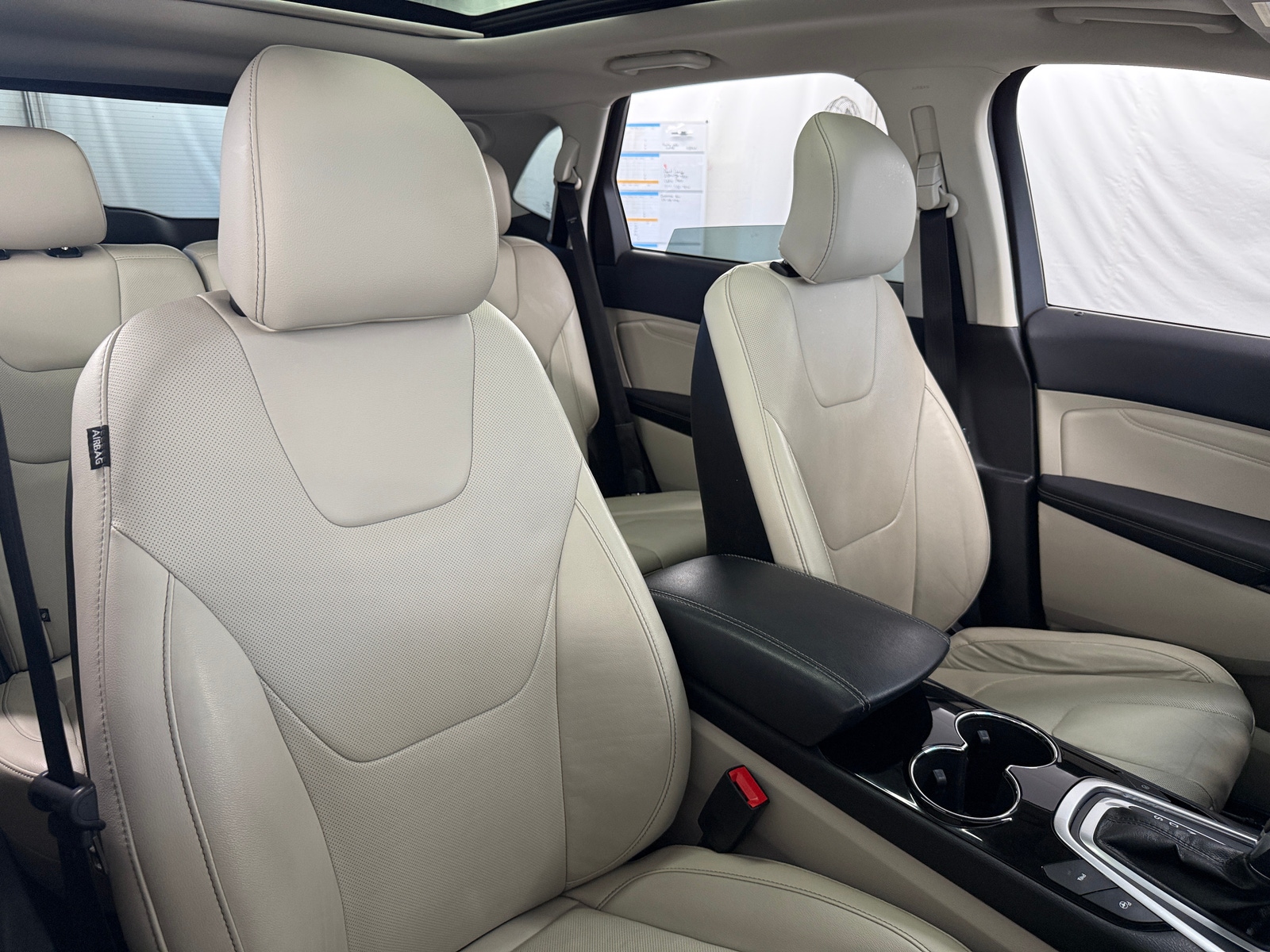 Thumbnail: 2017 Ford Edge - 2