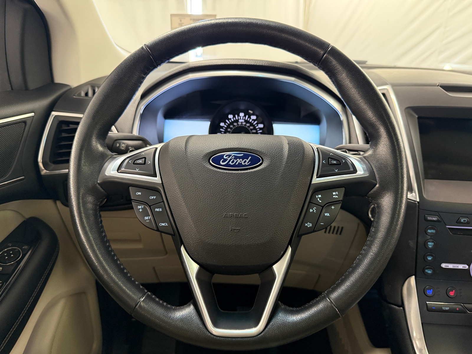 Thumbnail: 2017 Ford Edge - 5