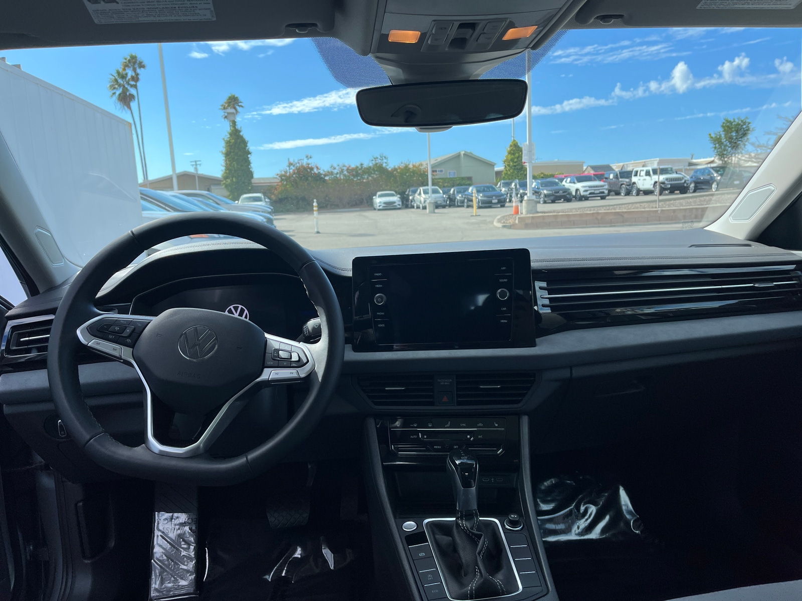 Thumbnail: 2025 Volkswagen Jetta - 3