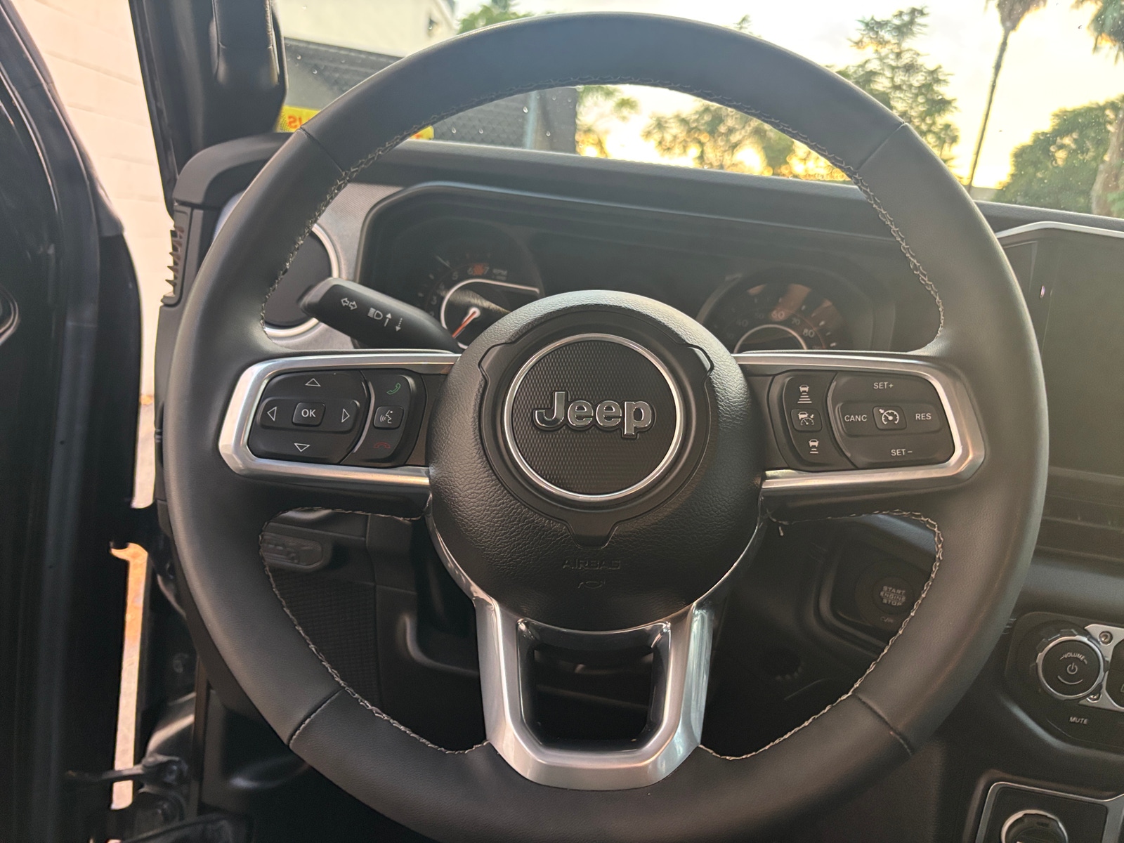 Thumbnail: 2025 Jeep Wrangler - 5