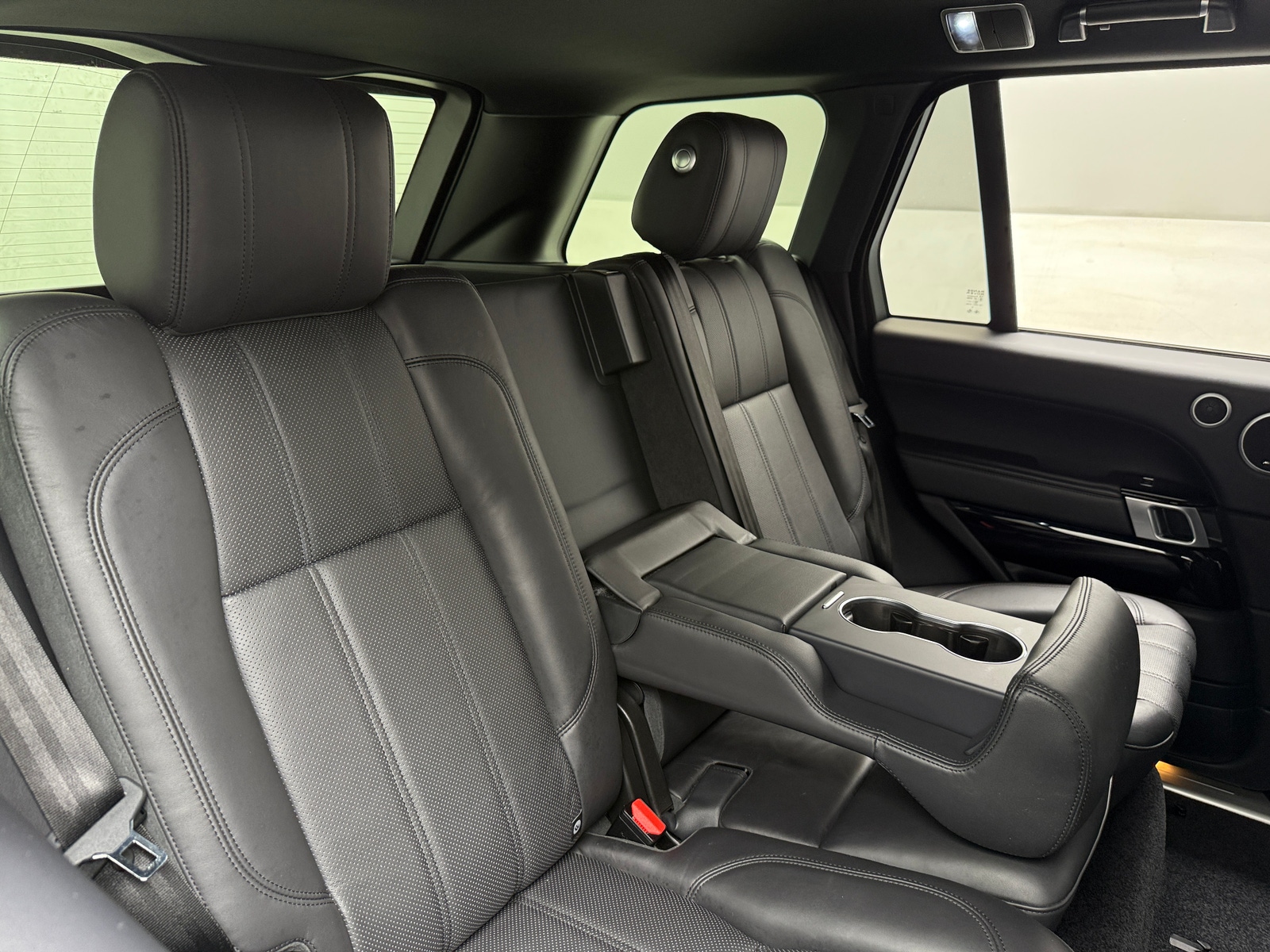 Thumbnail: 2016 Land Rover Range Rover - 5