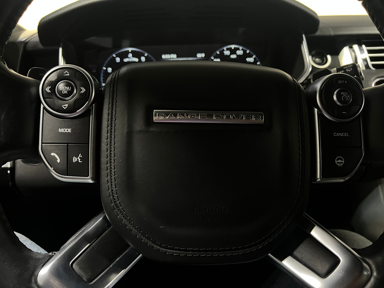 Thumbnail: 2016 Land Rover Range Rover - 4