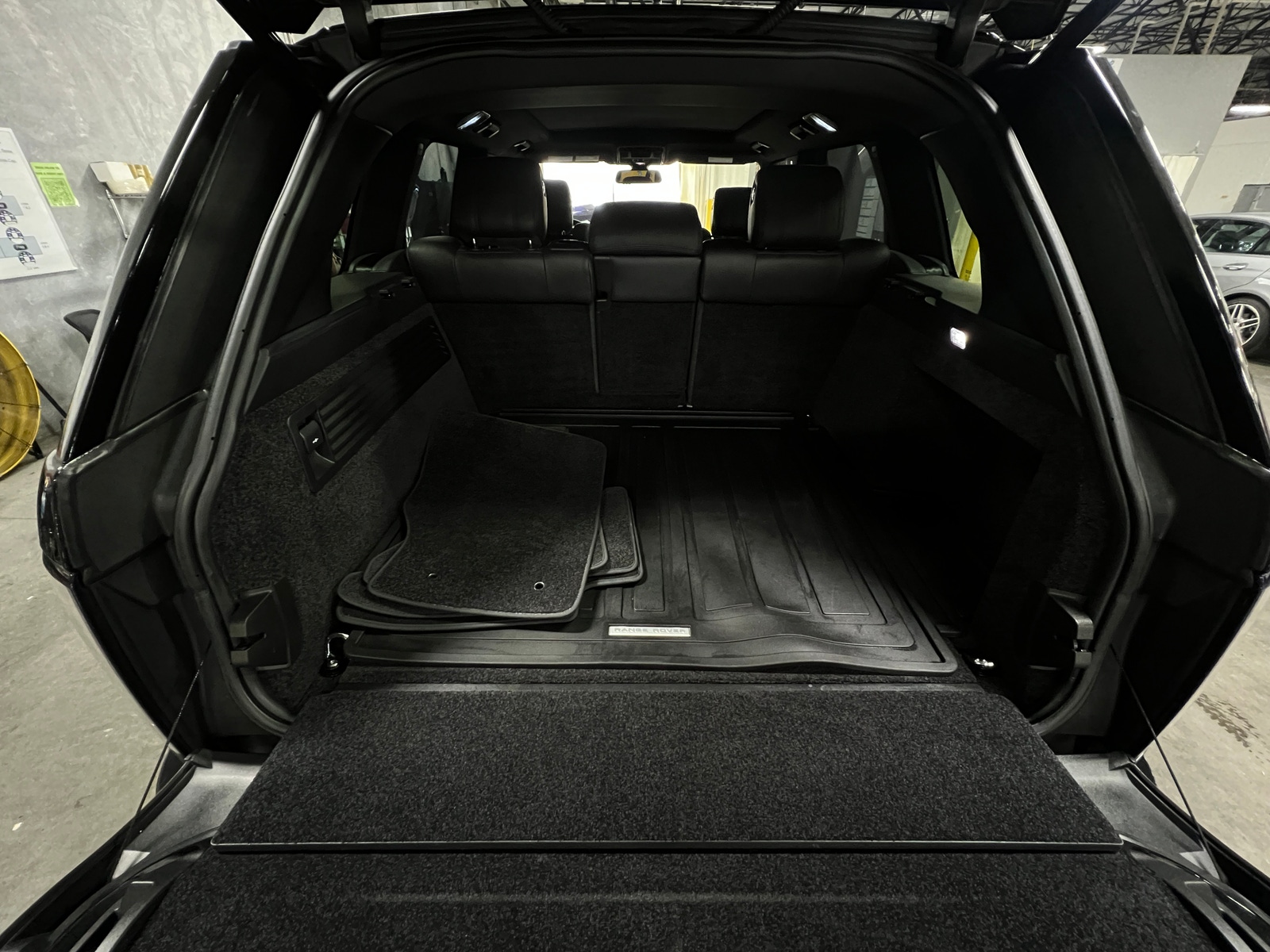 Thumbnail: 2016 Land Rover Range Rover - 6