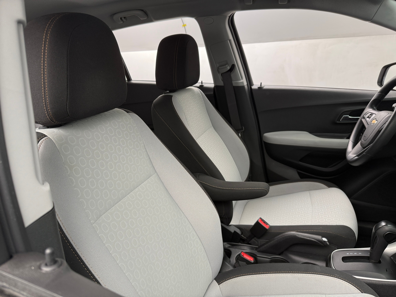 Thumbnail: 2020 Chevrolet Trax - 2