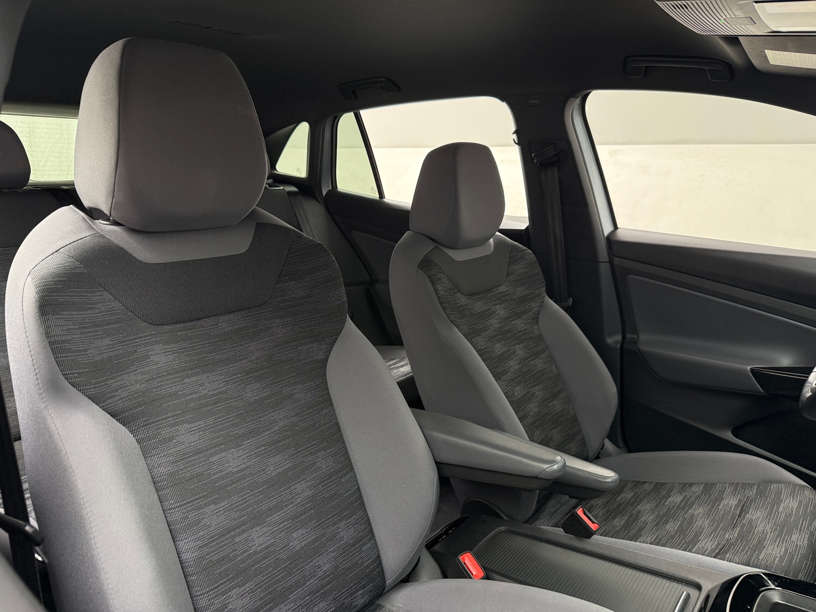 Thumbnail: 2022 Volkswagen ID.4 - 2