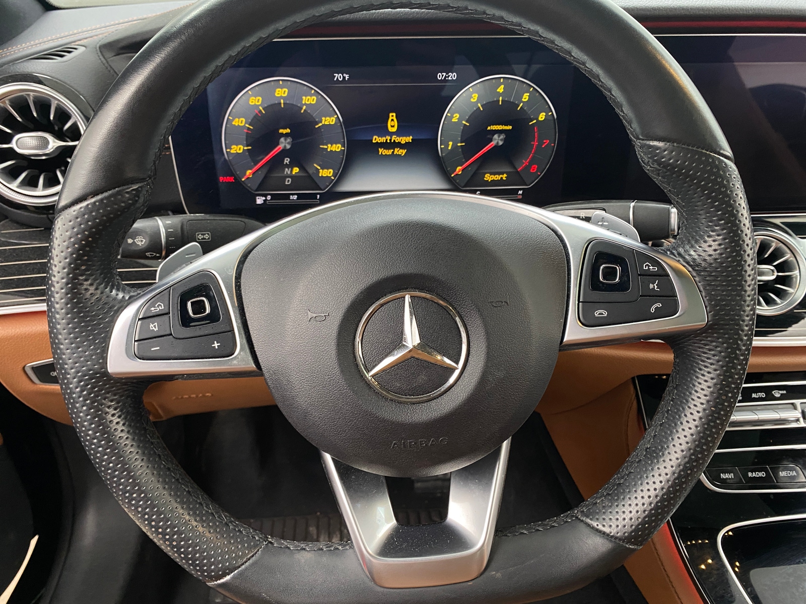 Thumbnail: 2018 Mercedes-Benz E-Class - 3