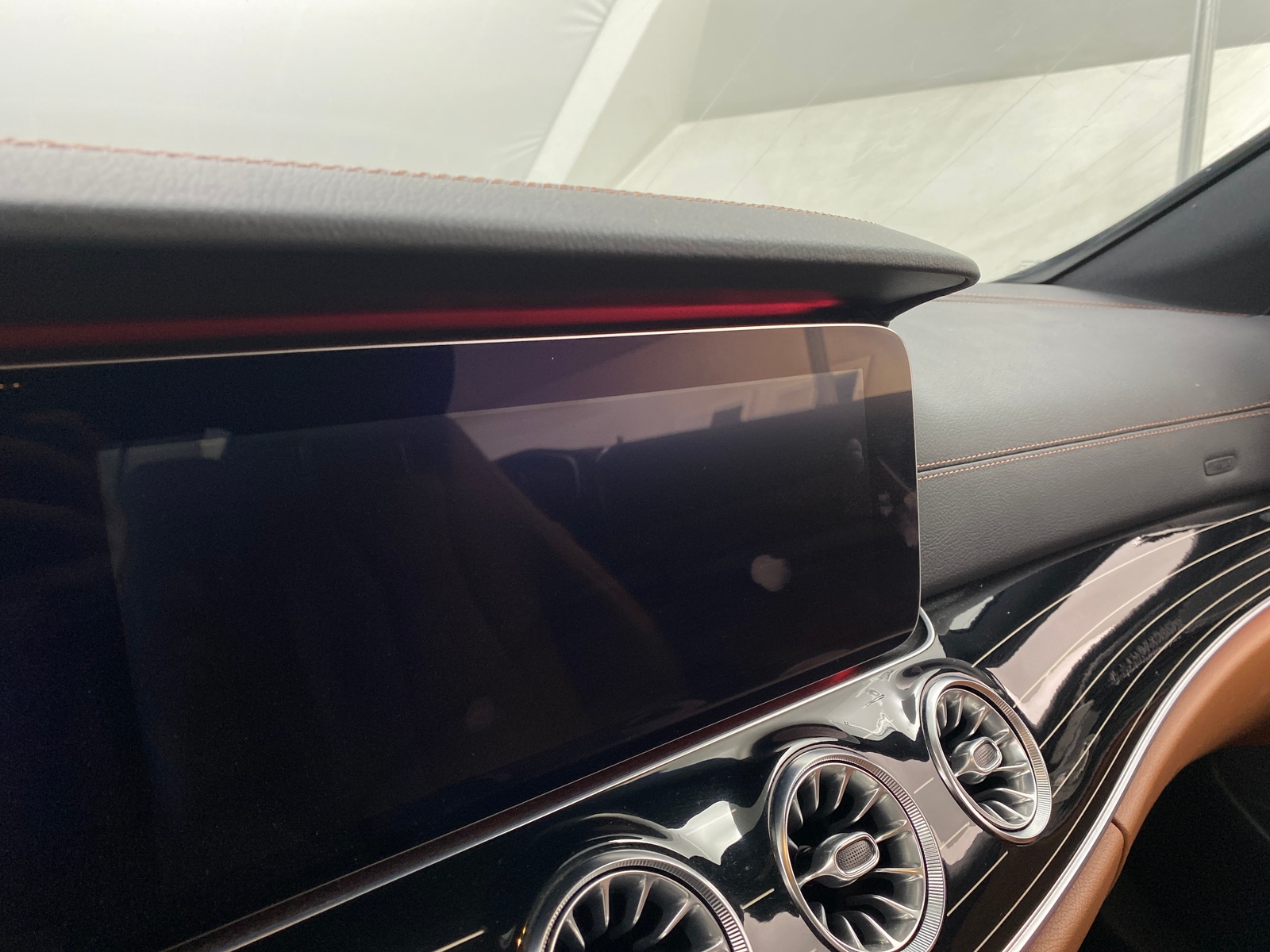 Thumbnail: 2018 Mercedes-Benz E-Class - 2