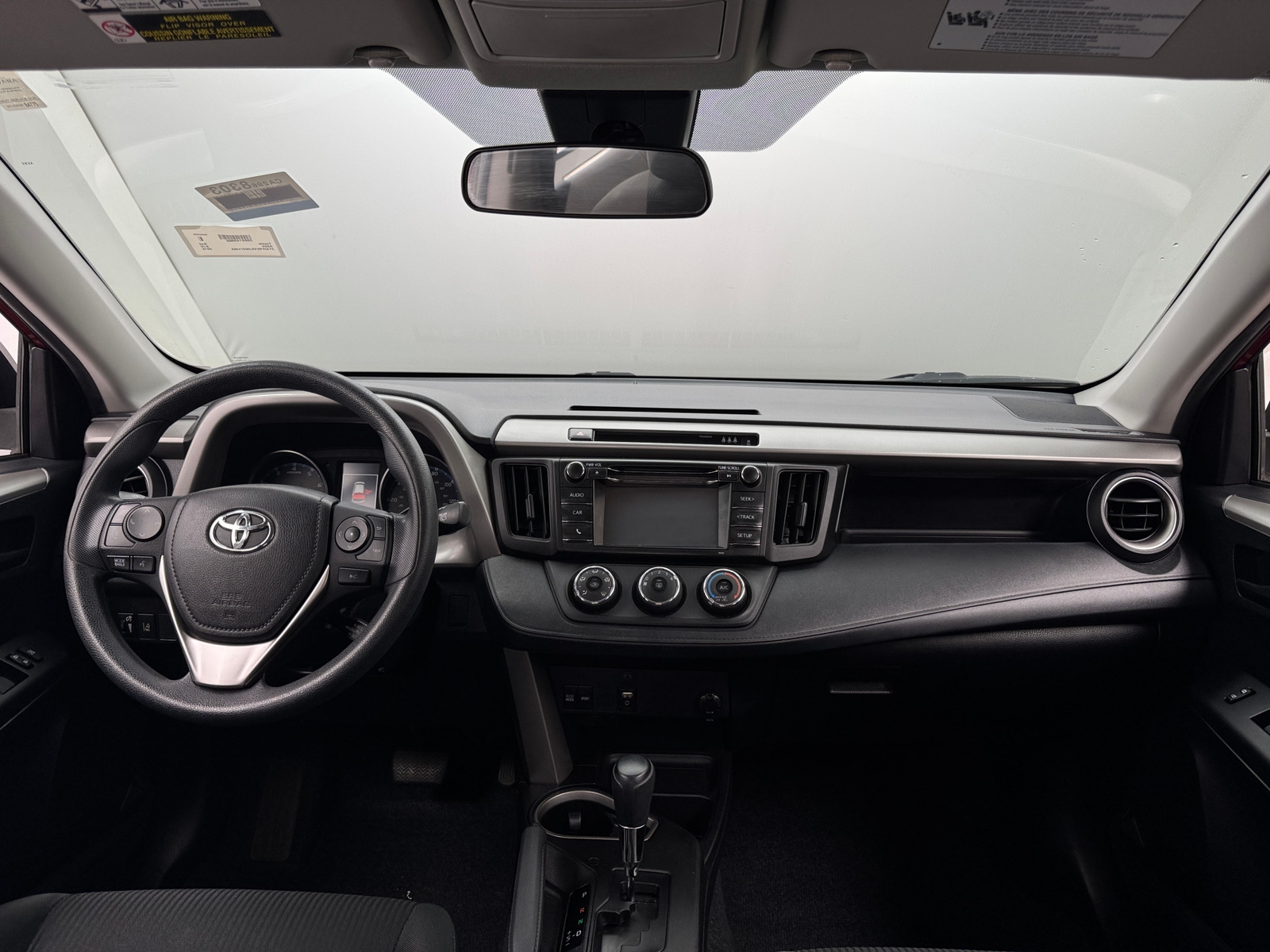 Thumbnail: 2018 Toyota RAV4 - 3