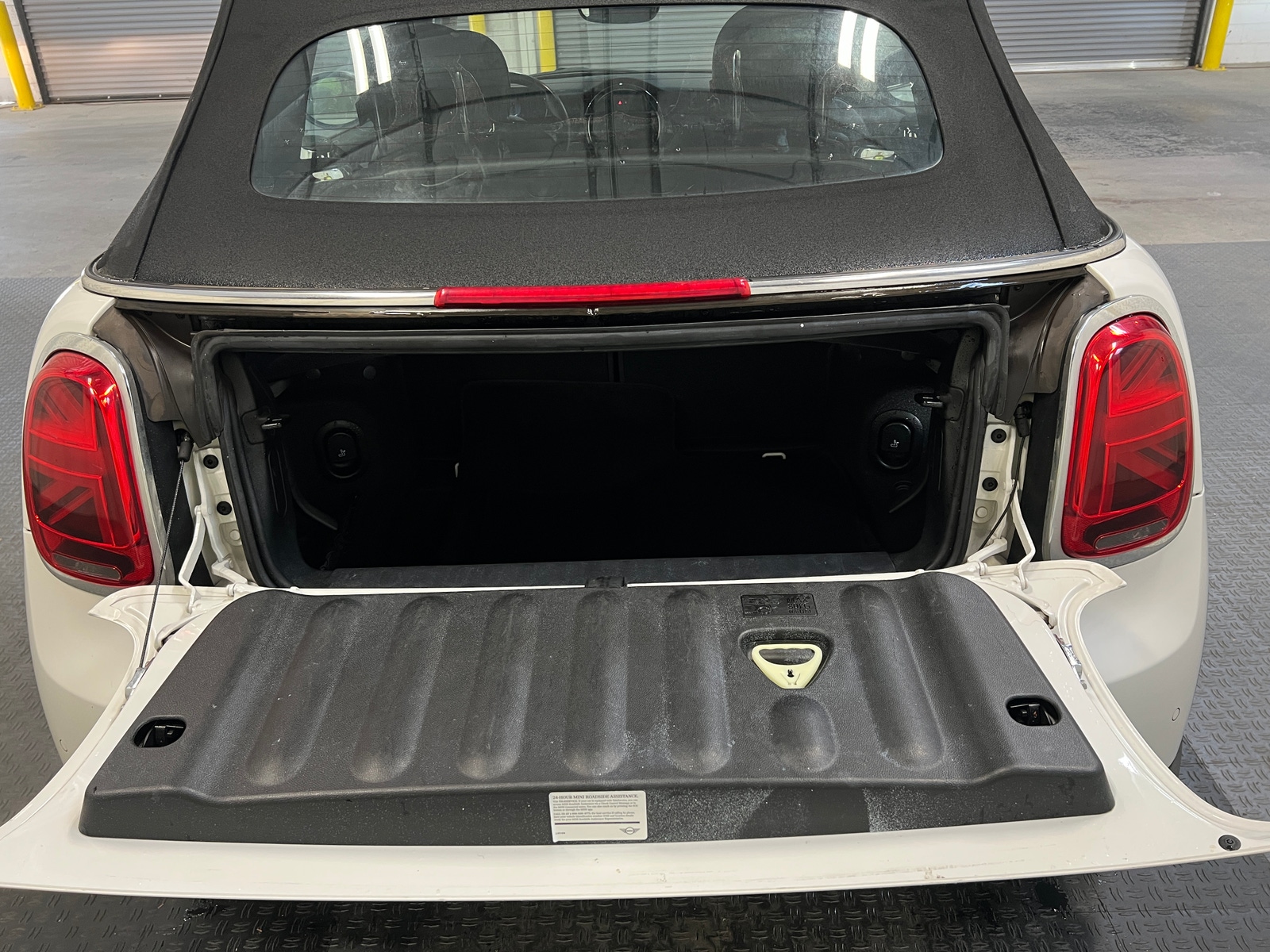 Thumbnail: 2024 MINI Cooper Convertible - 6