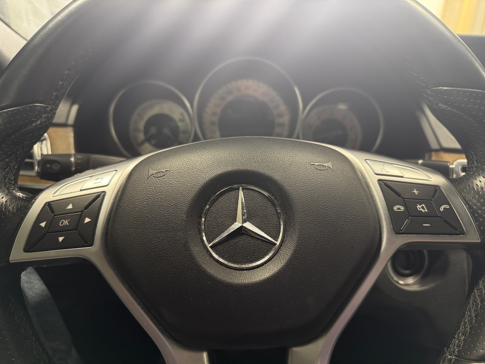 Thumbnail: 2014 Mercedes-Benz E-Class - 4